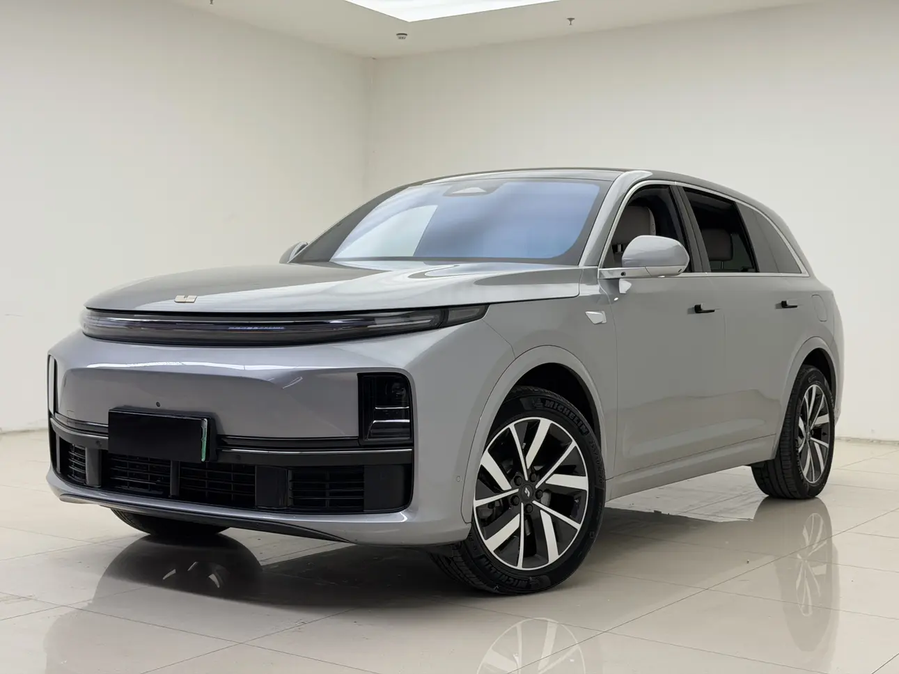 Li L7 (Ideal L7)  из Китая