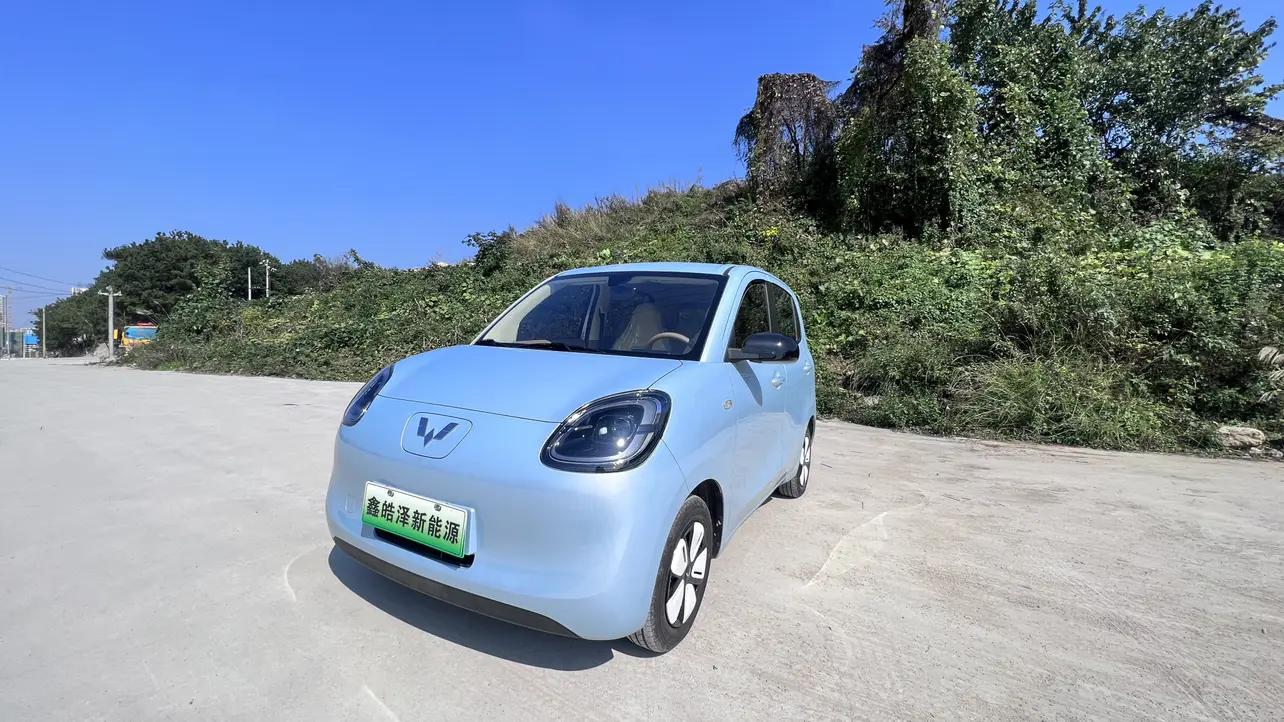 Wuling Hongguang MINIEV  из Китая