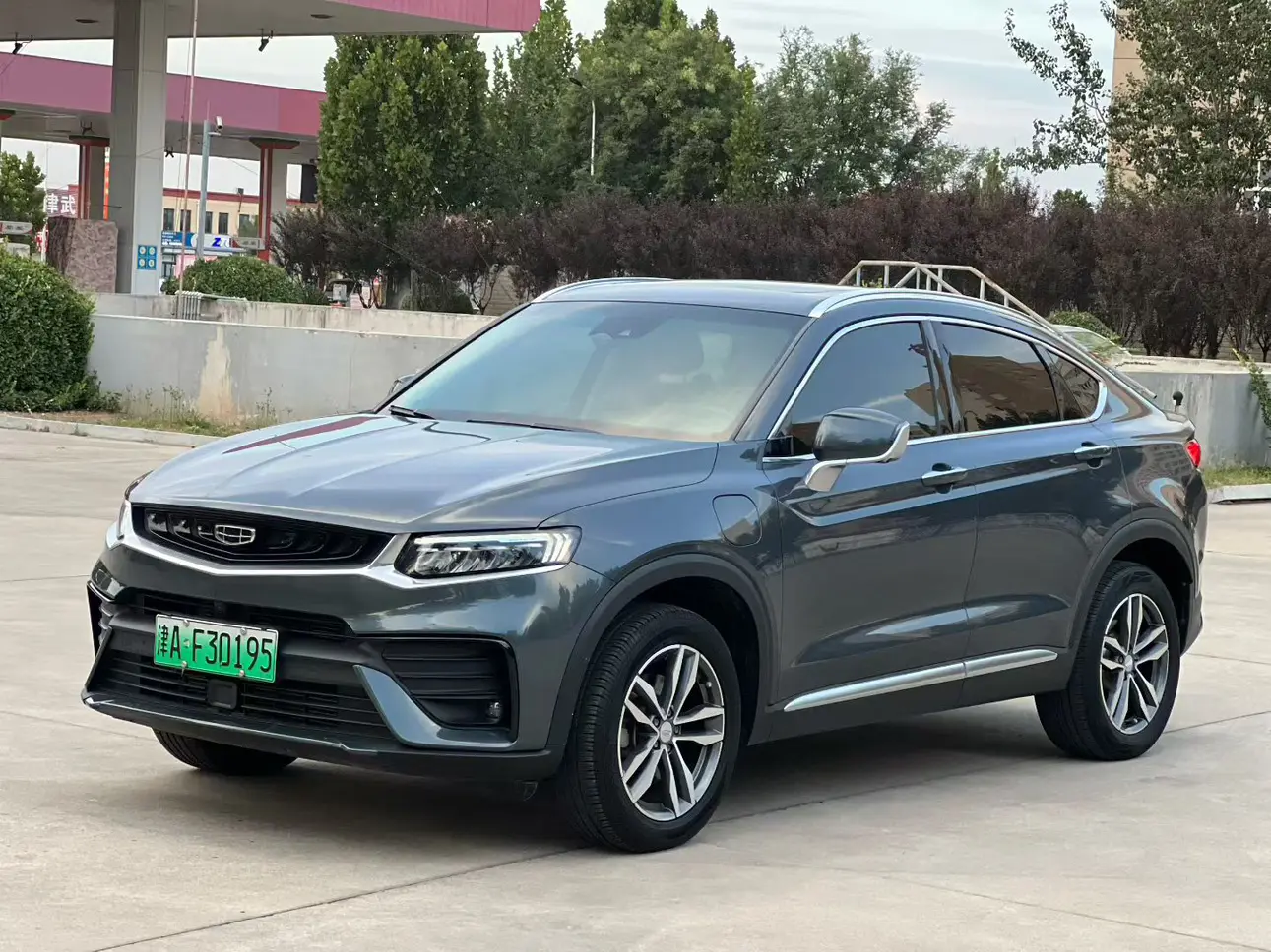 Geely Xingyue PHEV  из Китая