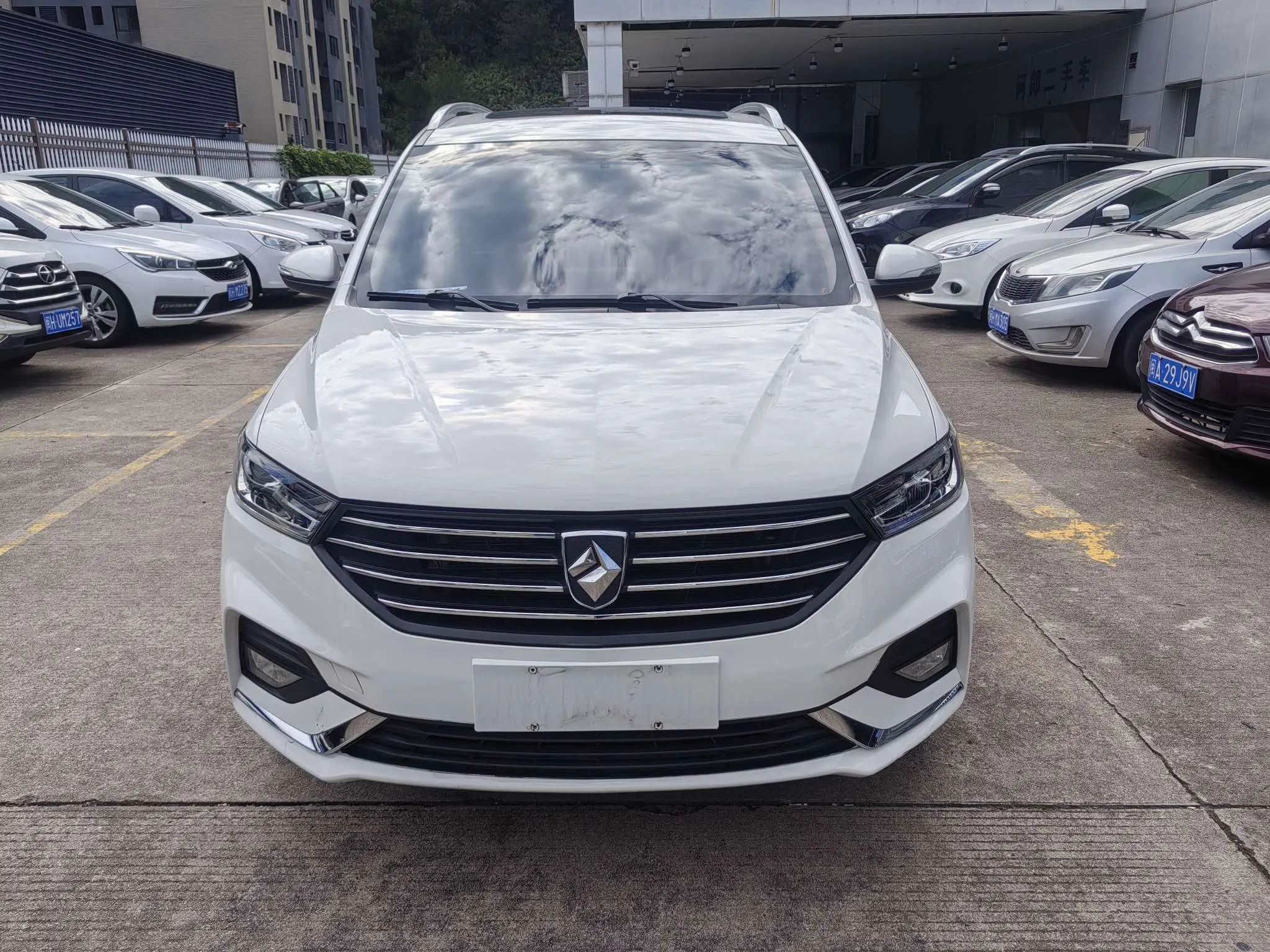 Baojun 360  из Китая