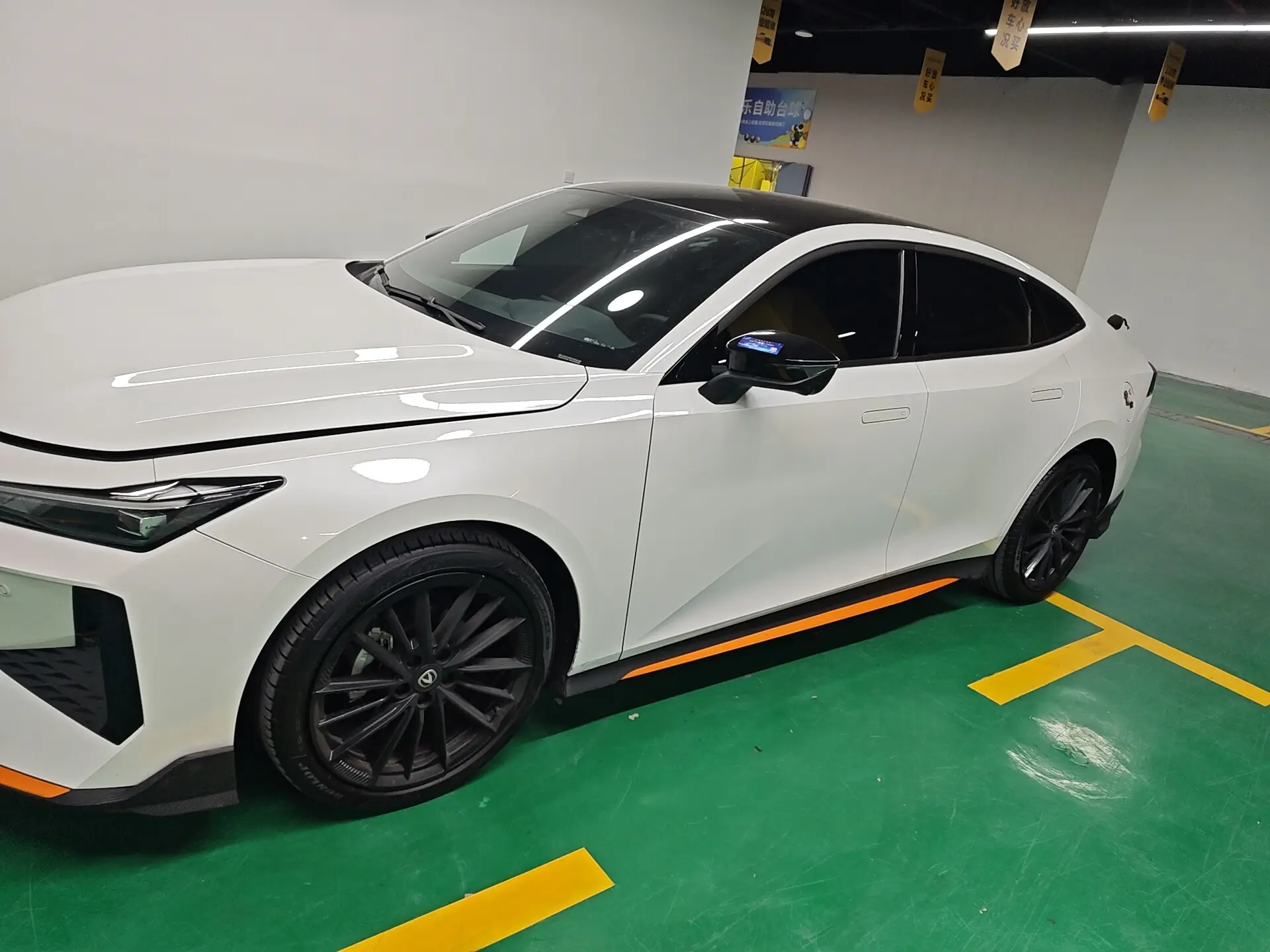 Changan UNI-V  из Китая