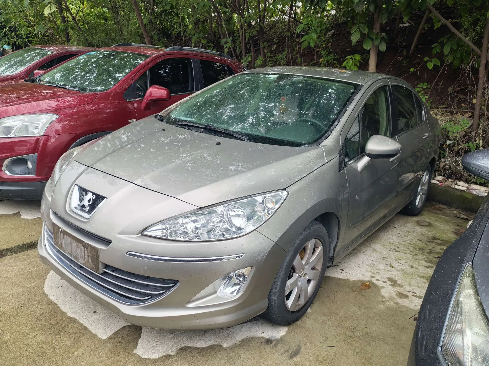 Peugeot 408  из Китая