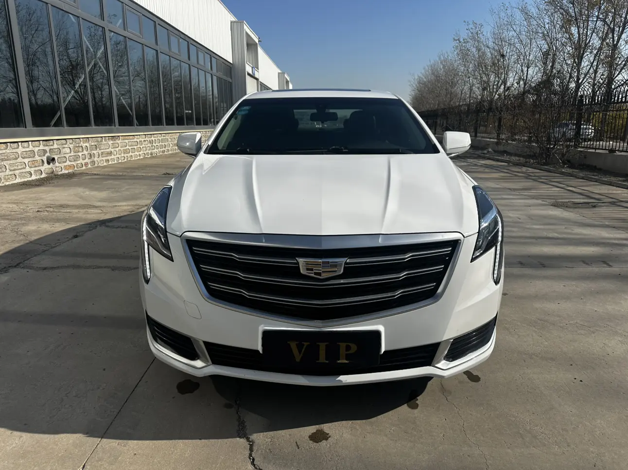 Cadillac XTS  из Китая