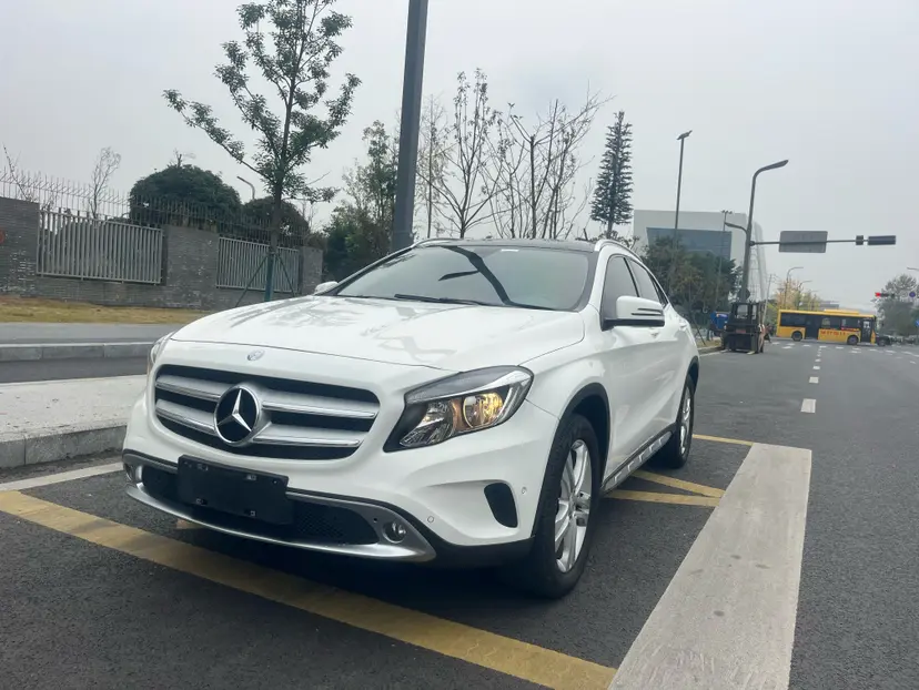 Mercedes-Benz GLA  из Китая