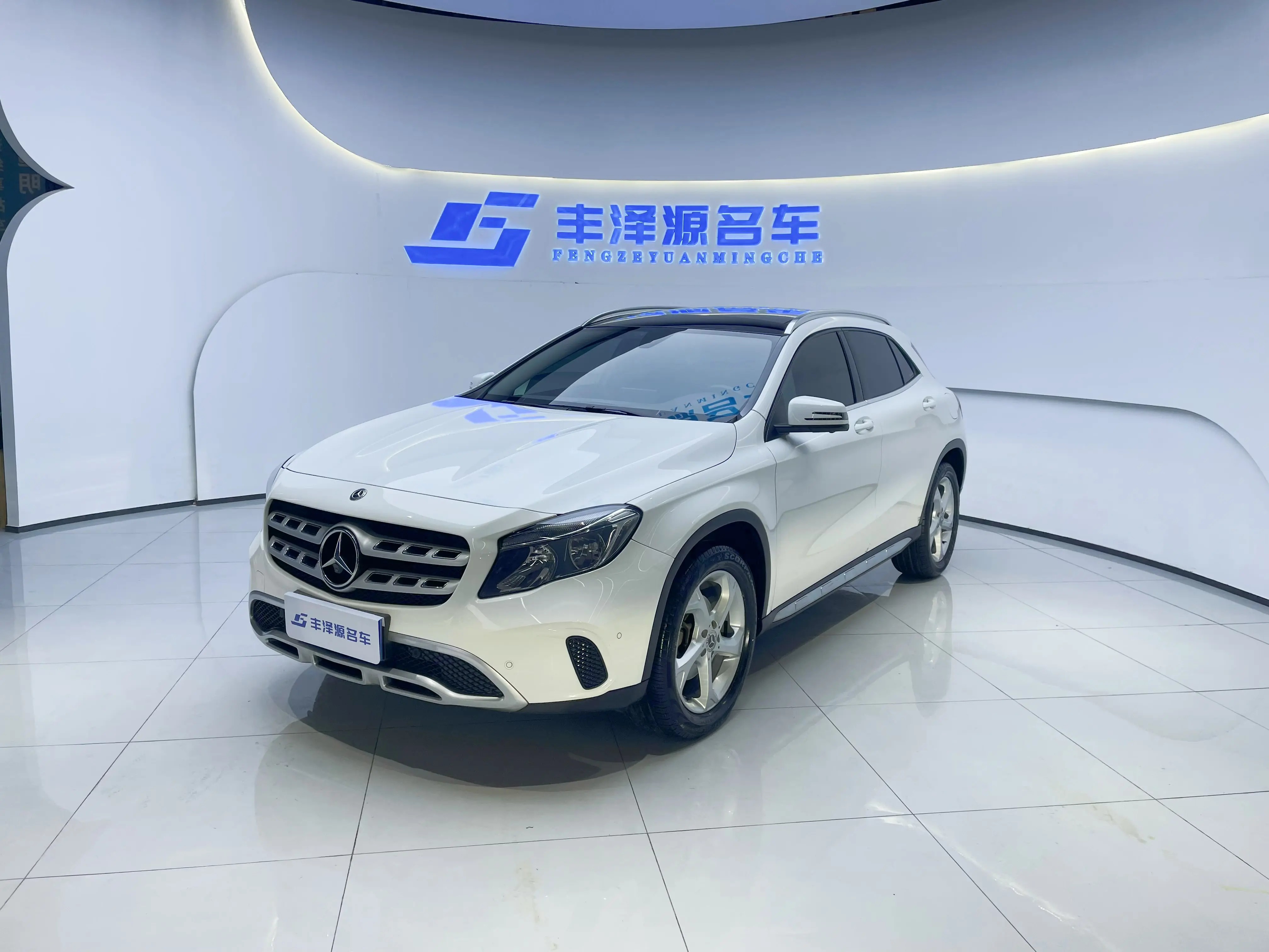 Mercedes-Benz GLA  из Китая