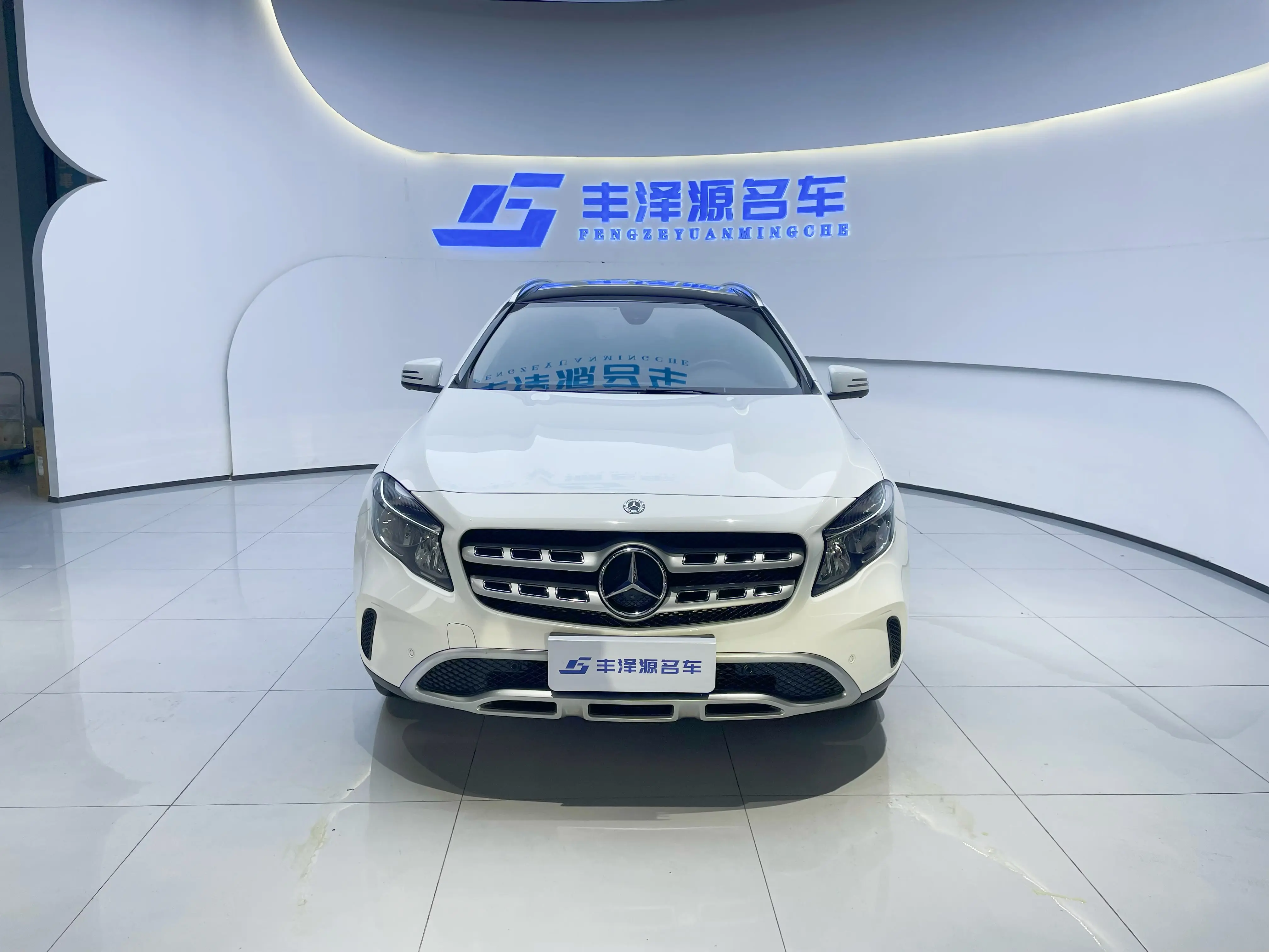 Mercedes-Benz GLA  из Китая