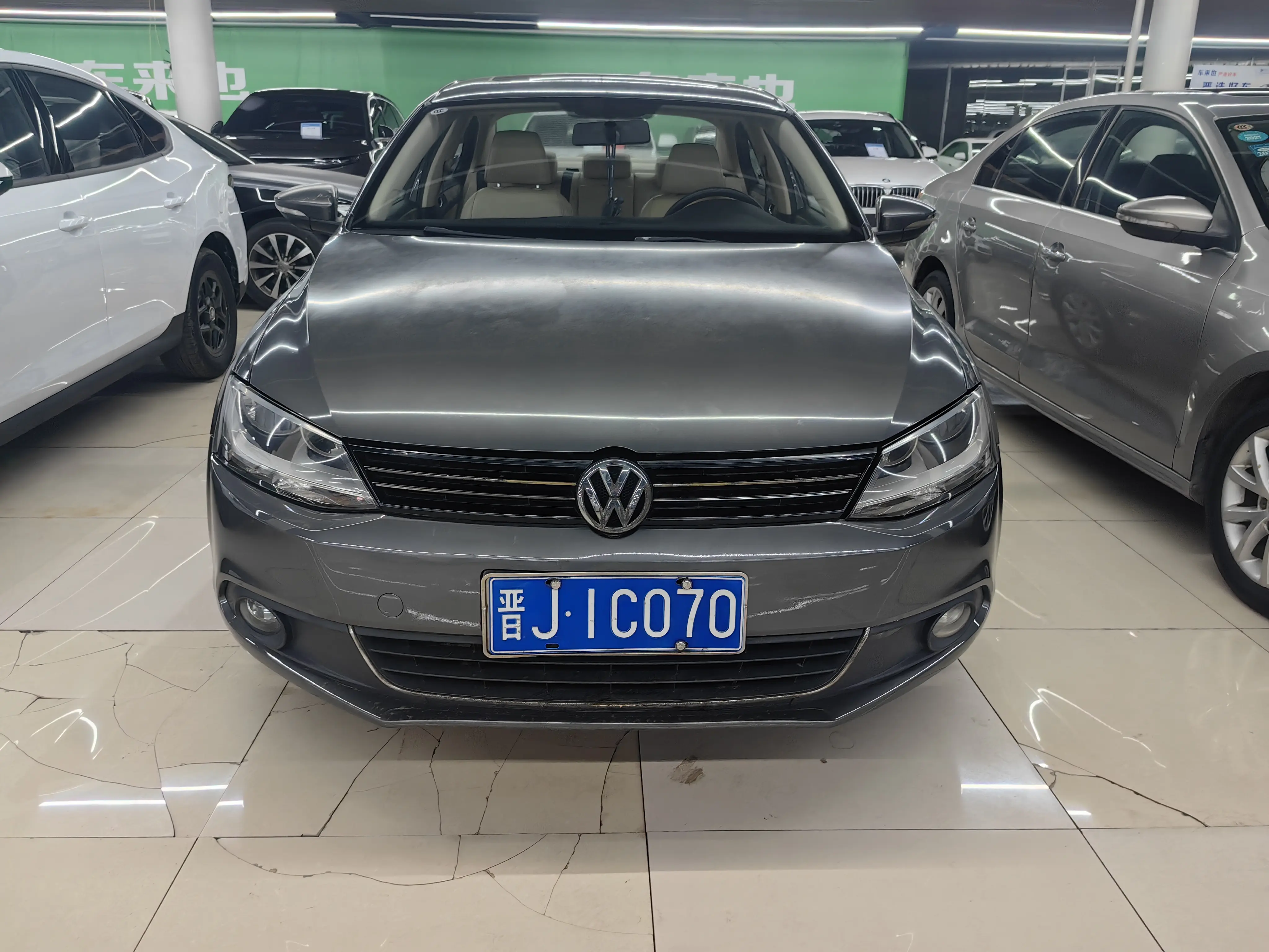 Volkswagen Sagitar  из Китая