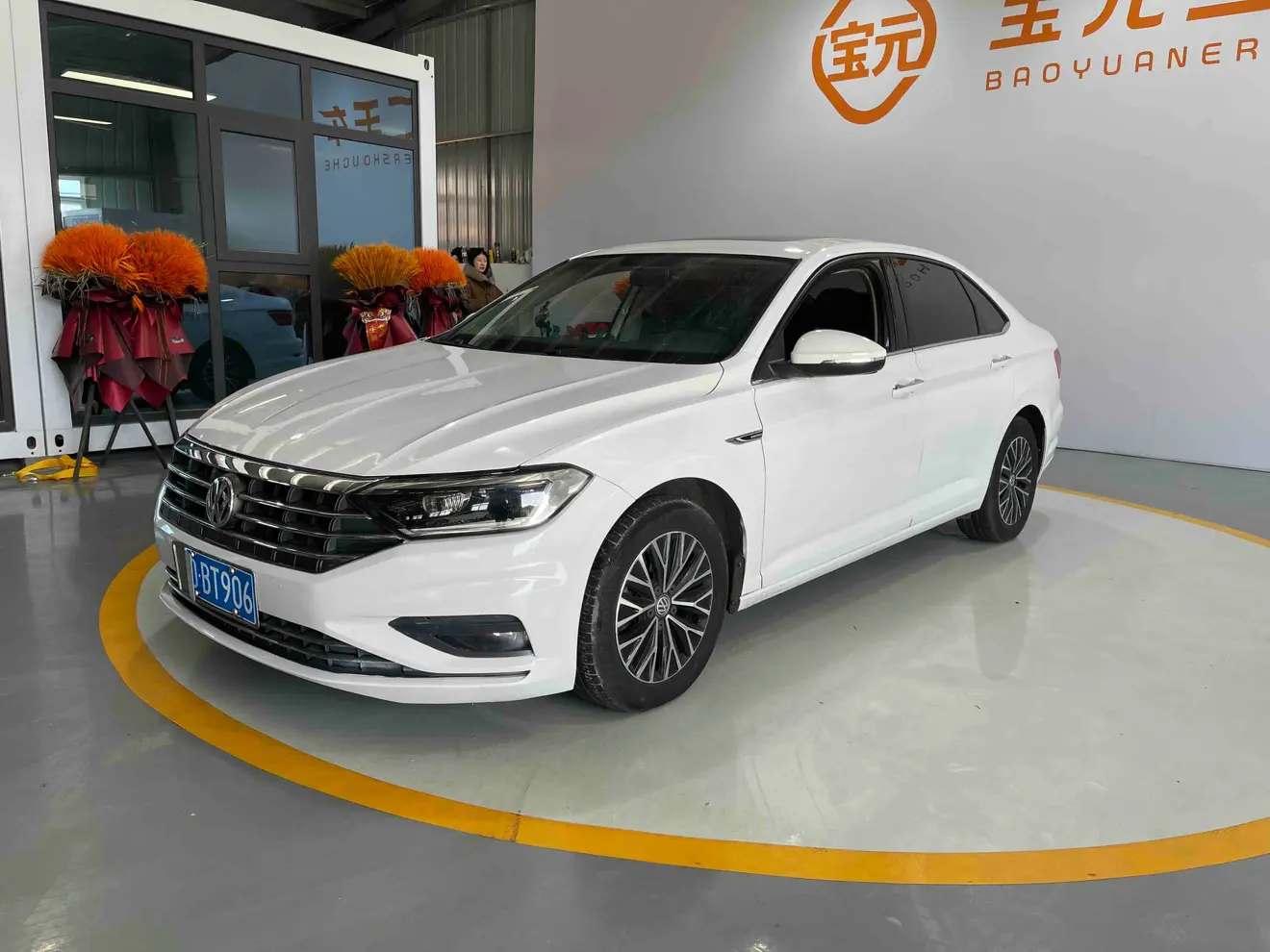 Volkswagen Sagitar  из Китая