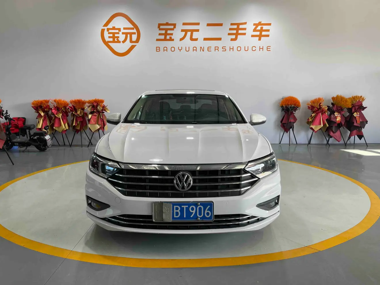 Volkswagen Sagitar  из Китая