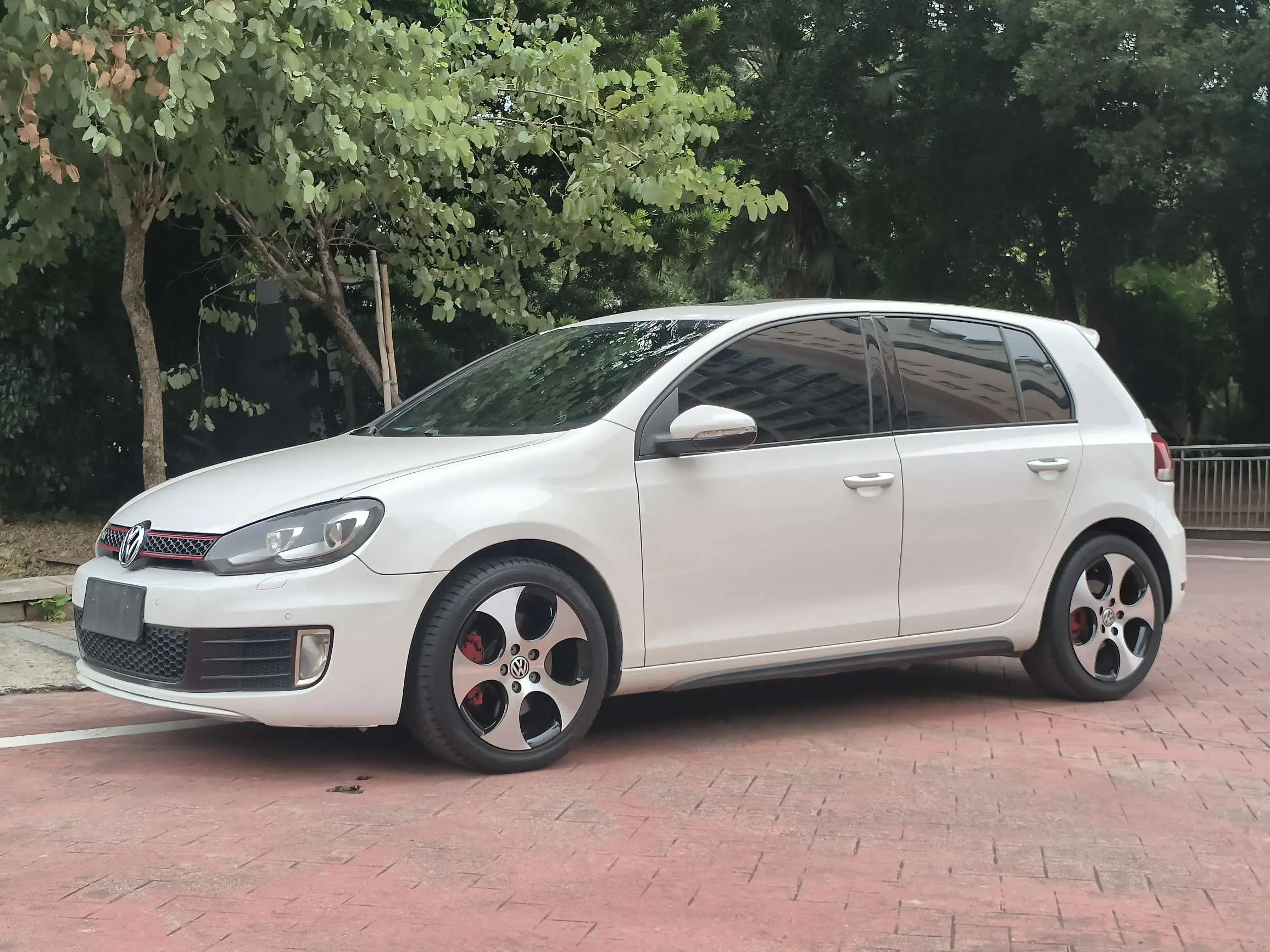 Volkswagen Golf GTI  из Китая