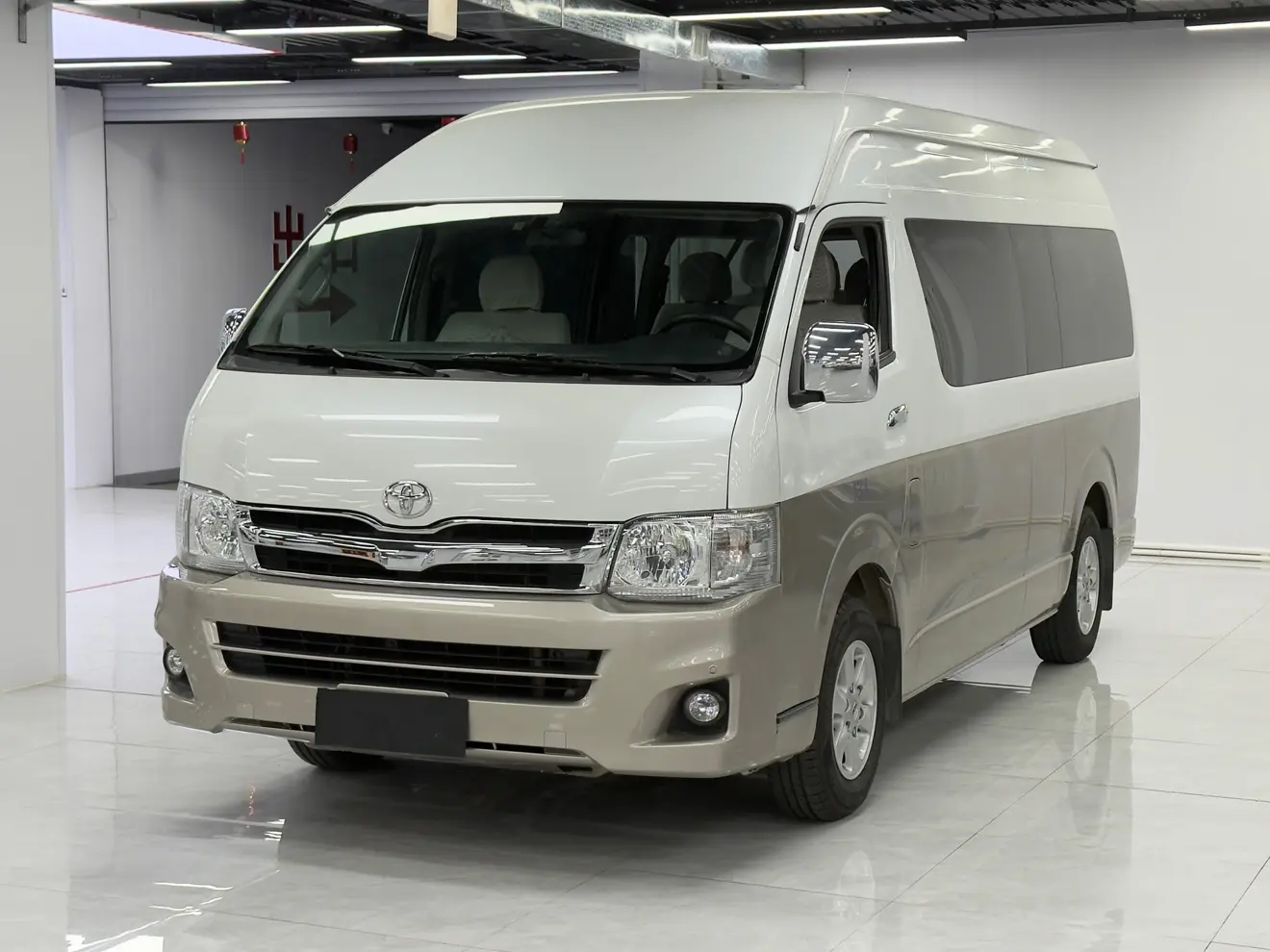 Toyota HiAce  из Китая