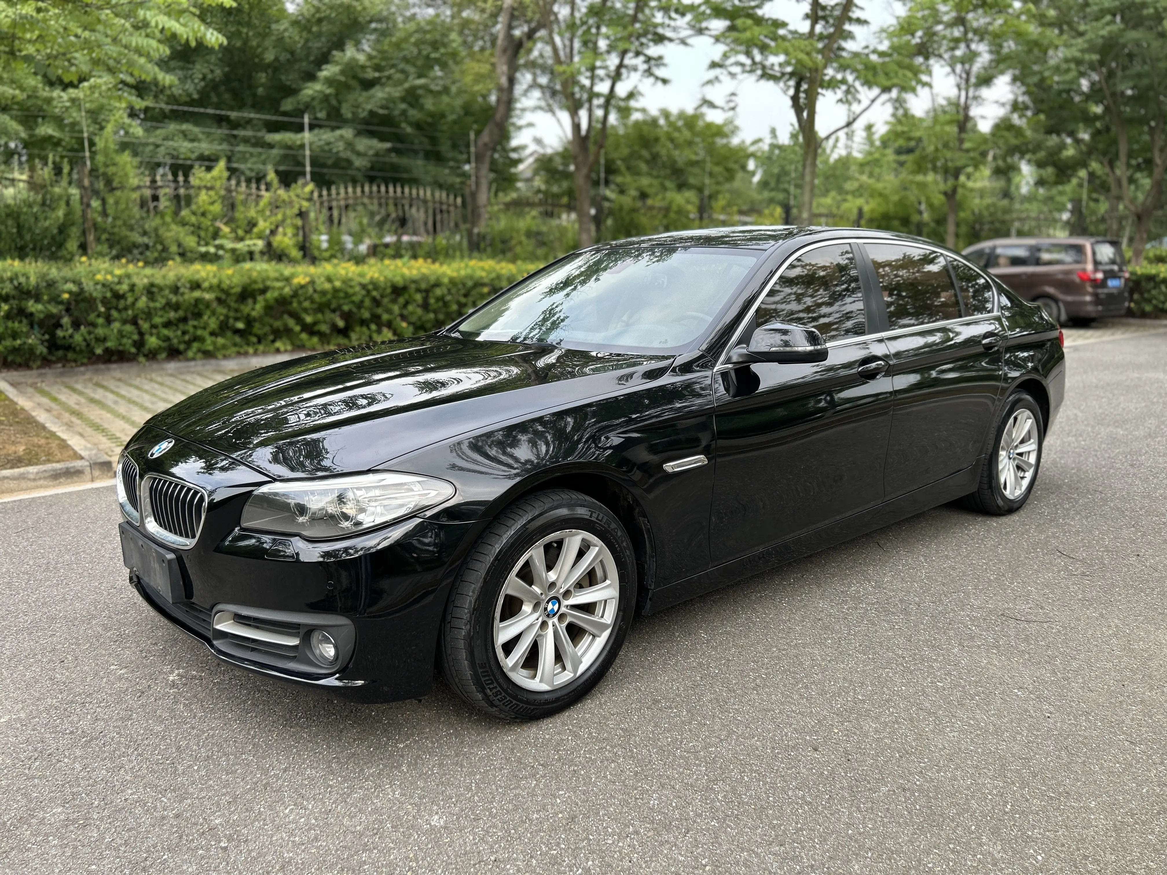 BMW 5 Series  из Китая