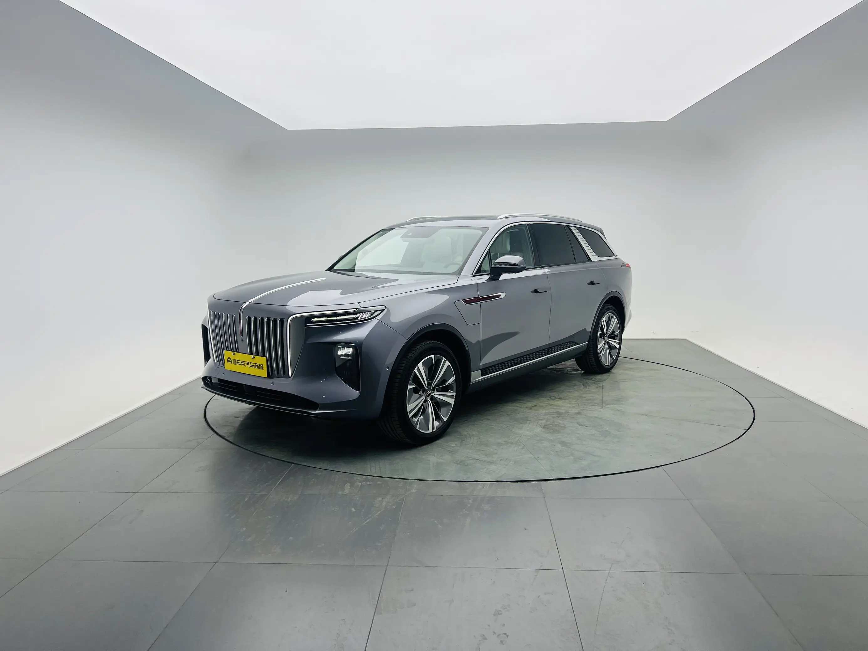 Hongqi E-HS9  из Китая