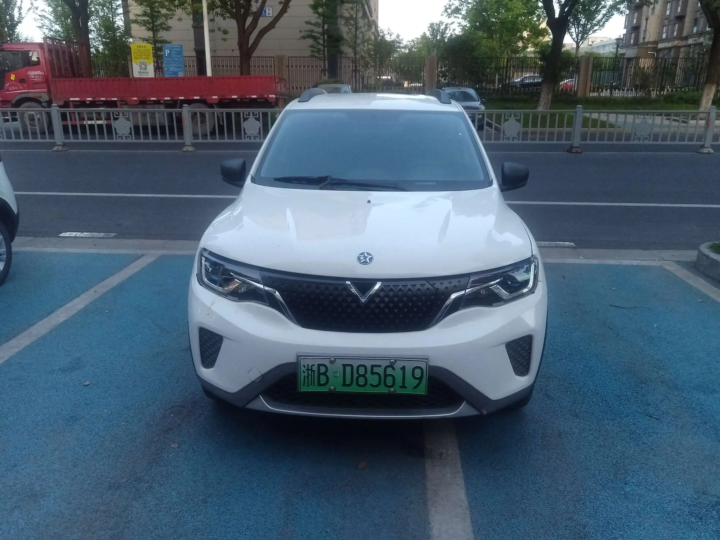 Kai Chen Venucia e30  из Китая