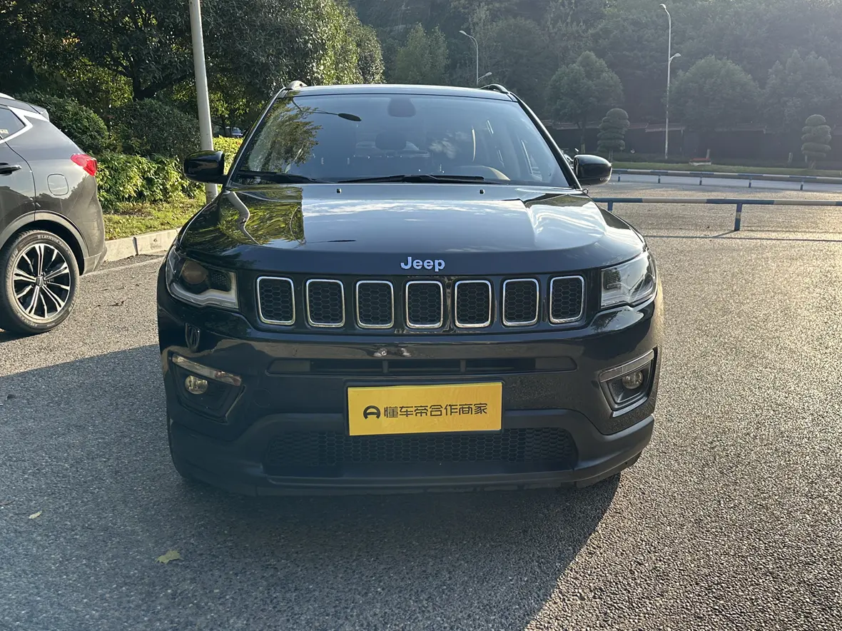 Jeep Guide to  из Китая