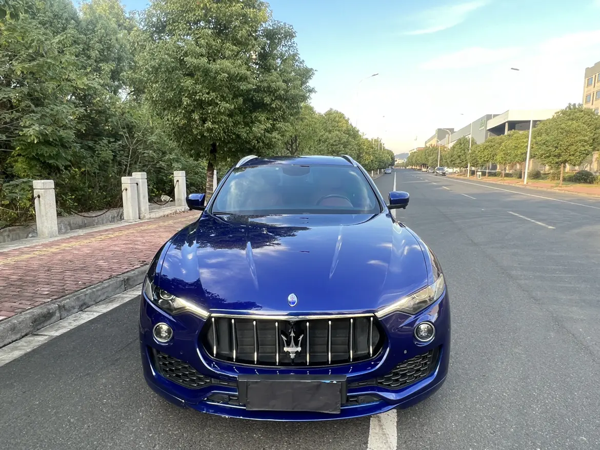 Maserati Levante  из Китая