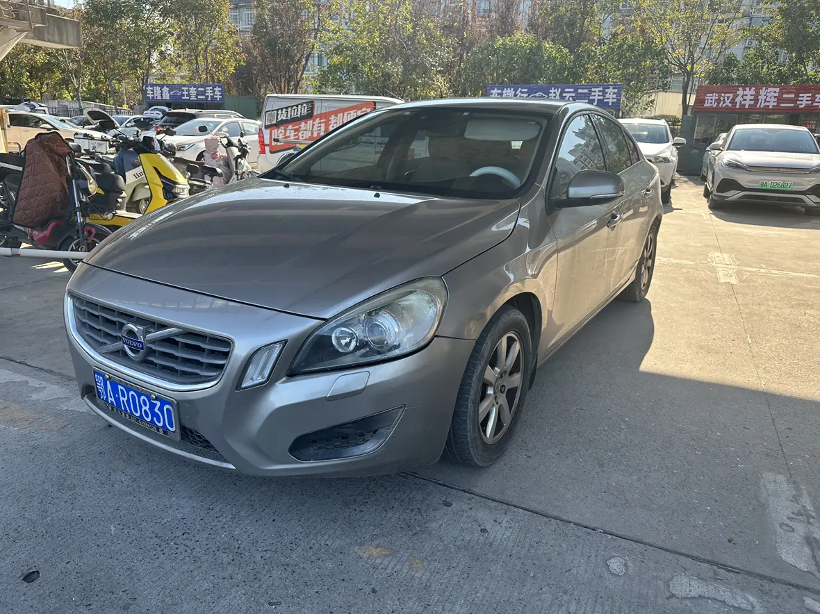 Volvo S60  из Китая
