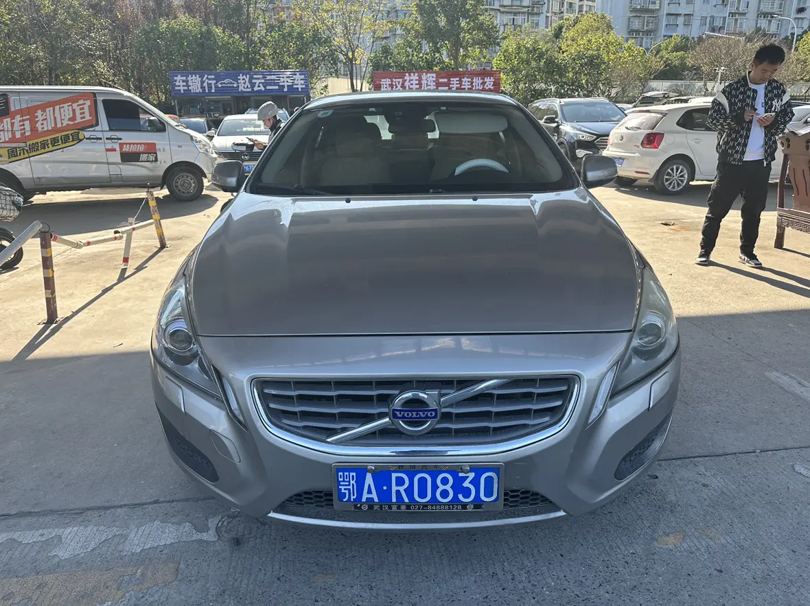 Volvo S60  из Китая