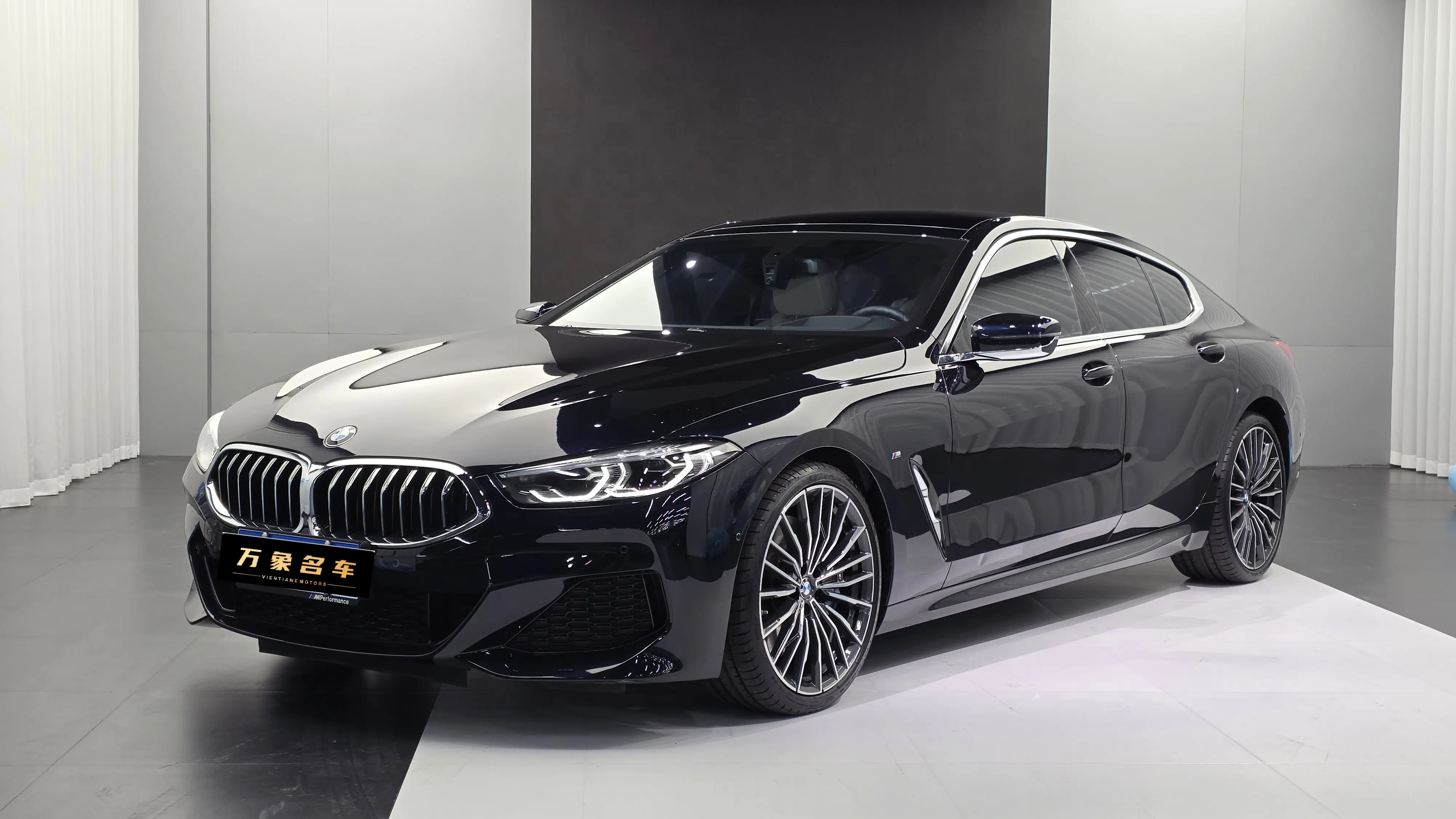 BMW 8 Series  из Китая