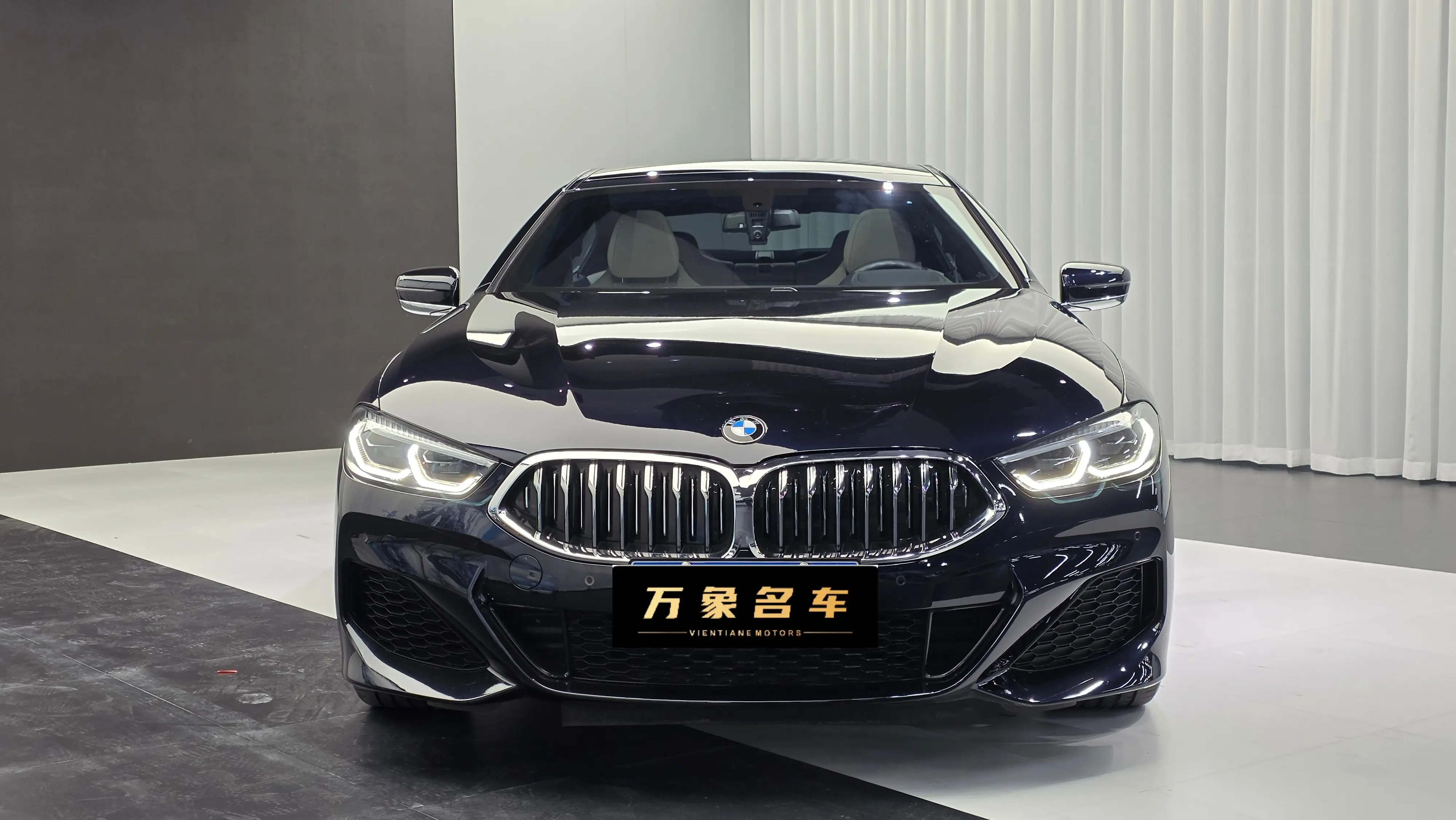 BMW 8 Series  из Китая