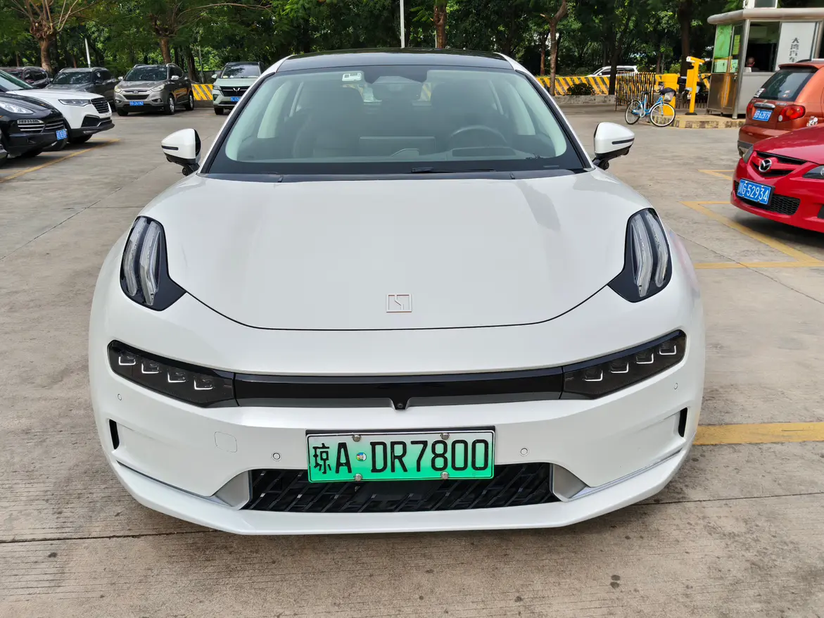 ZEEKR 001  из Китая