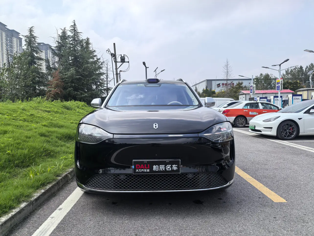 AITO M9 (Wenjie M9)  из Китая