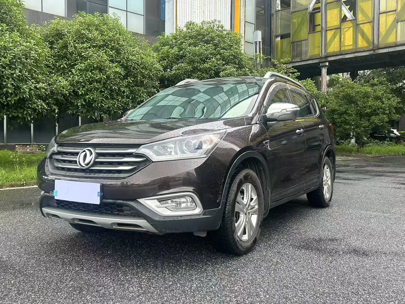 Dongfeng Fengshen AX7  из Китая