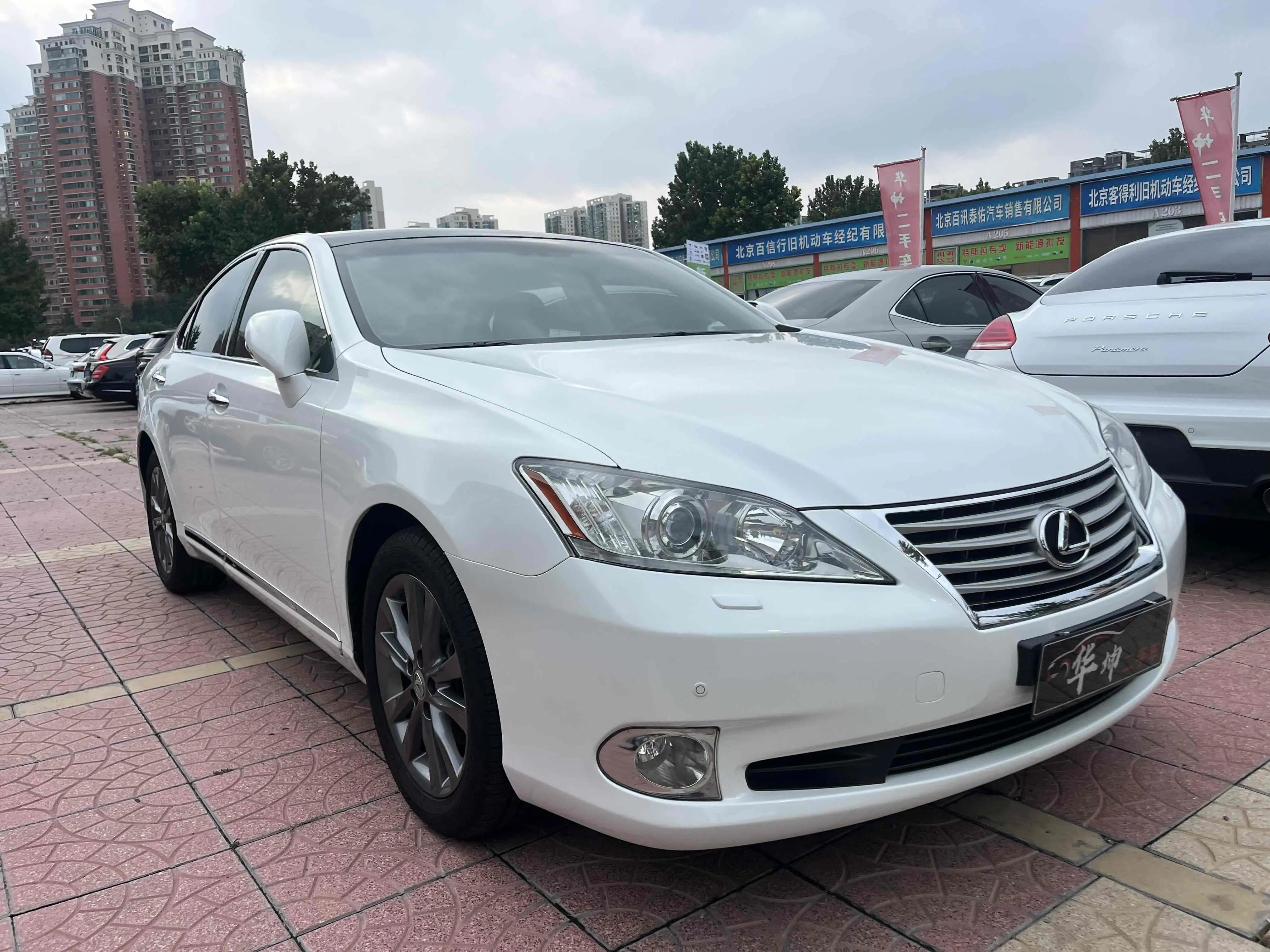 Lexus ES  из Китая