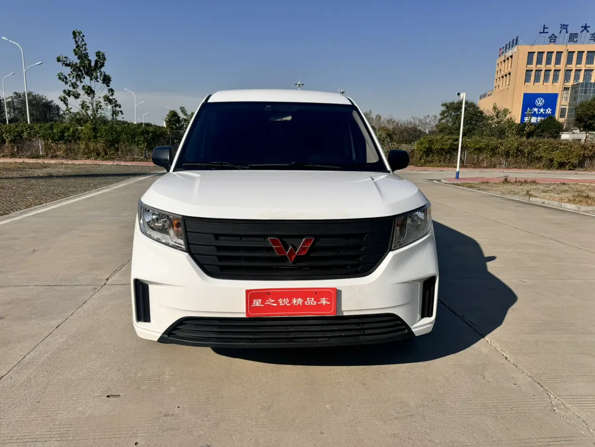 Wuling journey  из Китая
