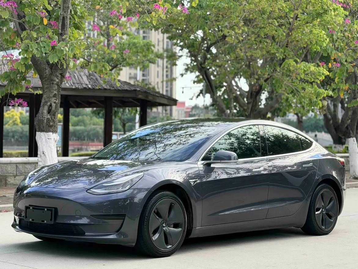 Tesla Model 3  из Китая