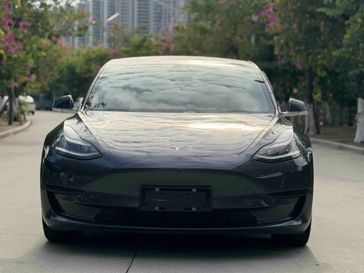 Tesla Model 3  из Китая