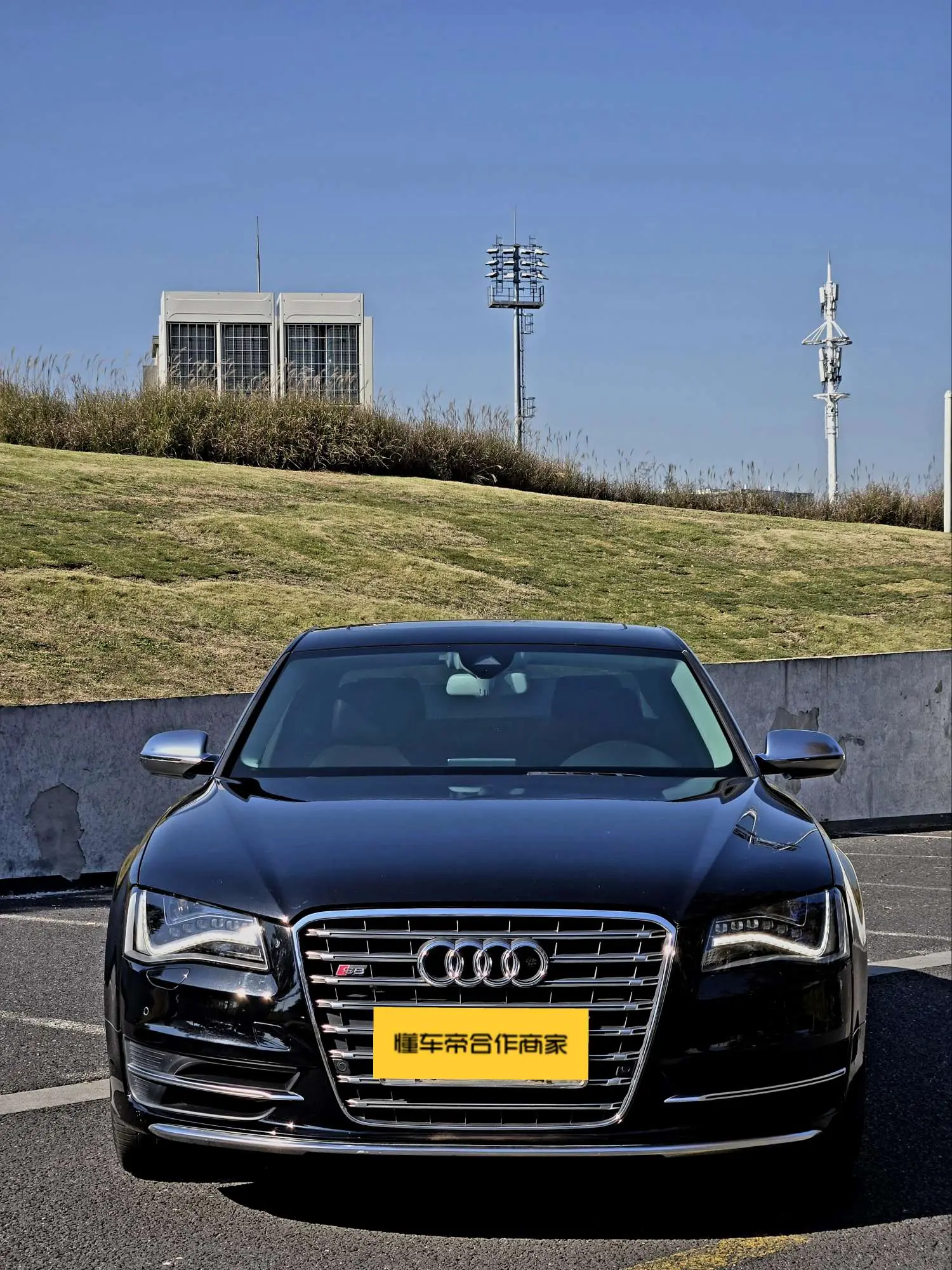 Audi S8  из Китая