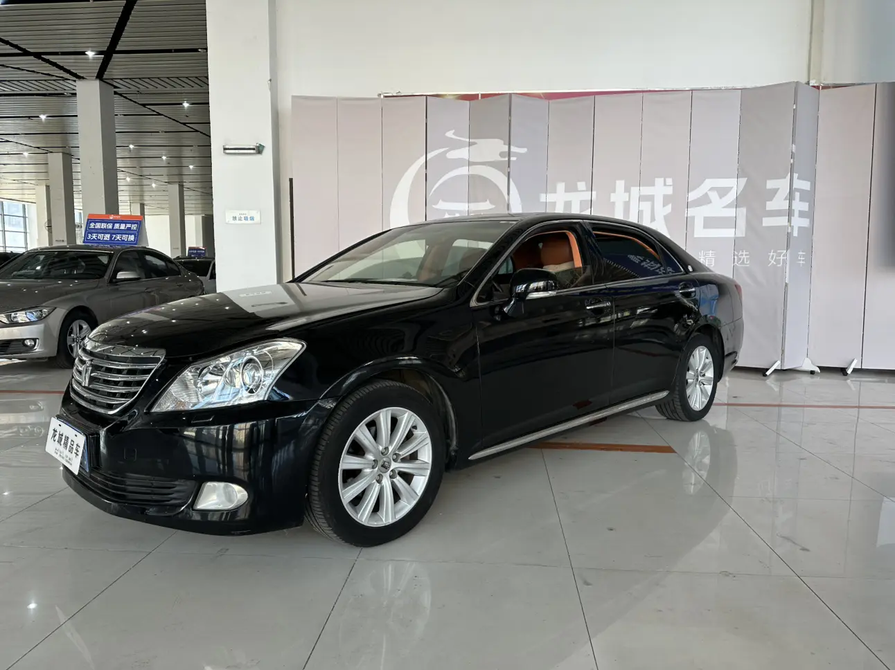 Toyota Crown  из Китая