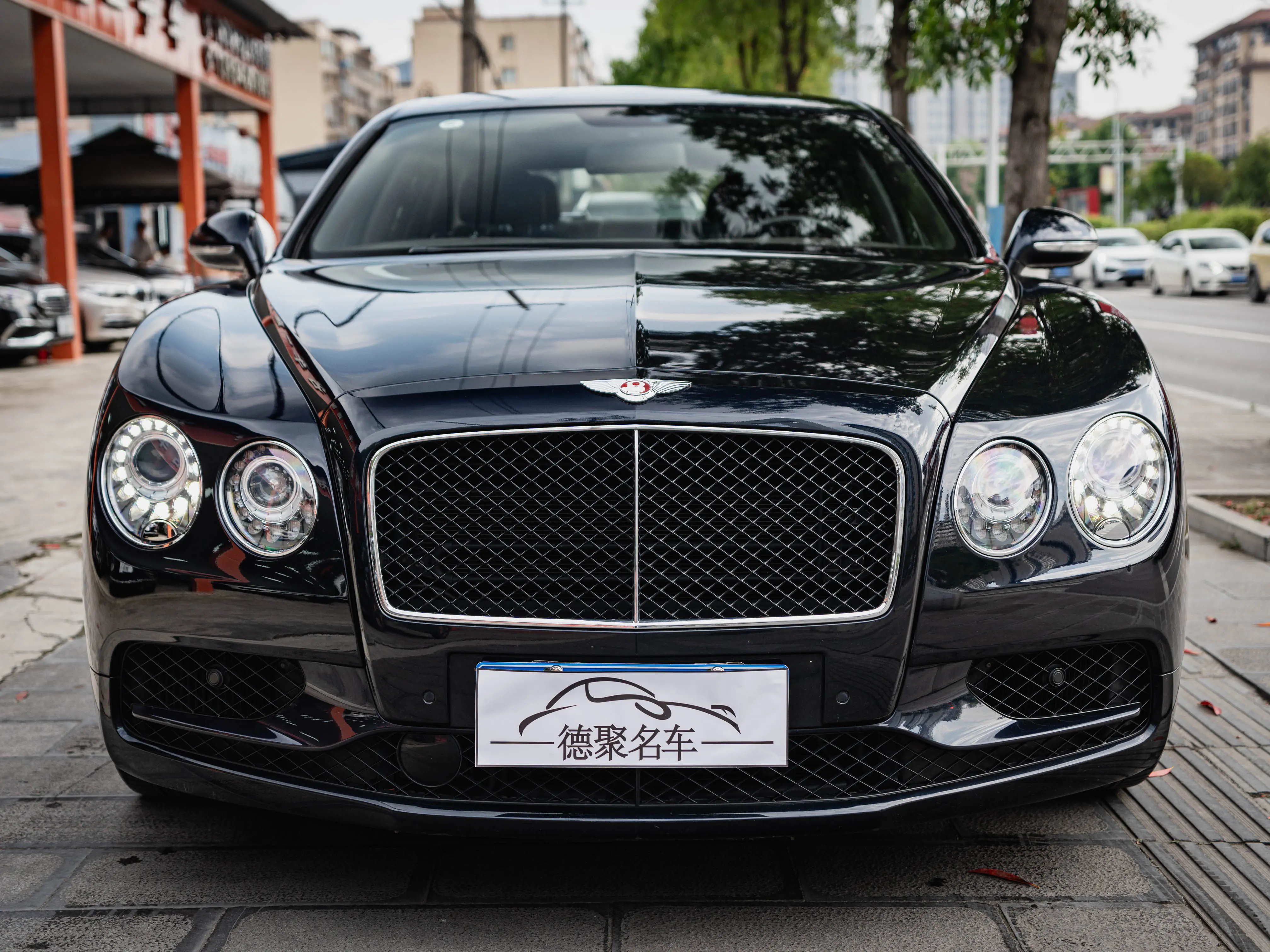 Bentley Galloping  из Китая