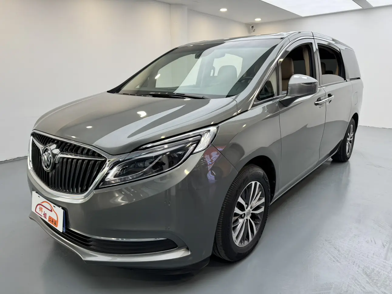 Buick GL8  из Китая