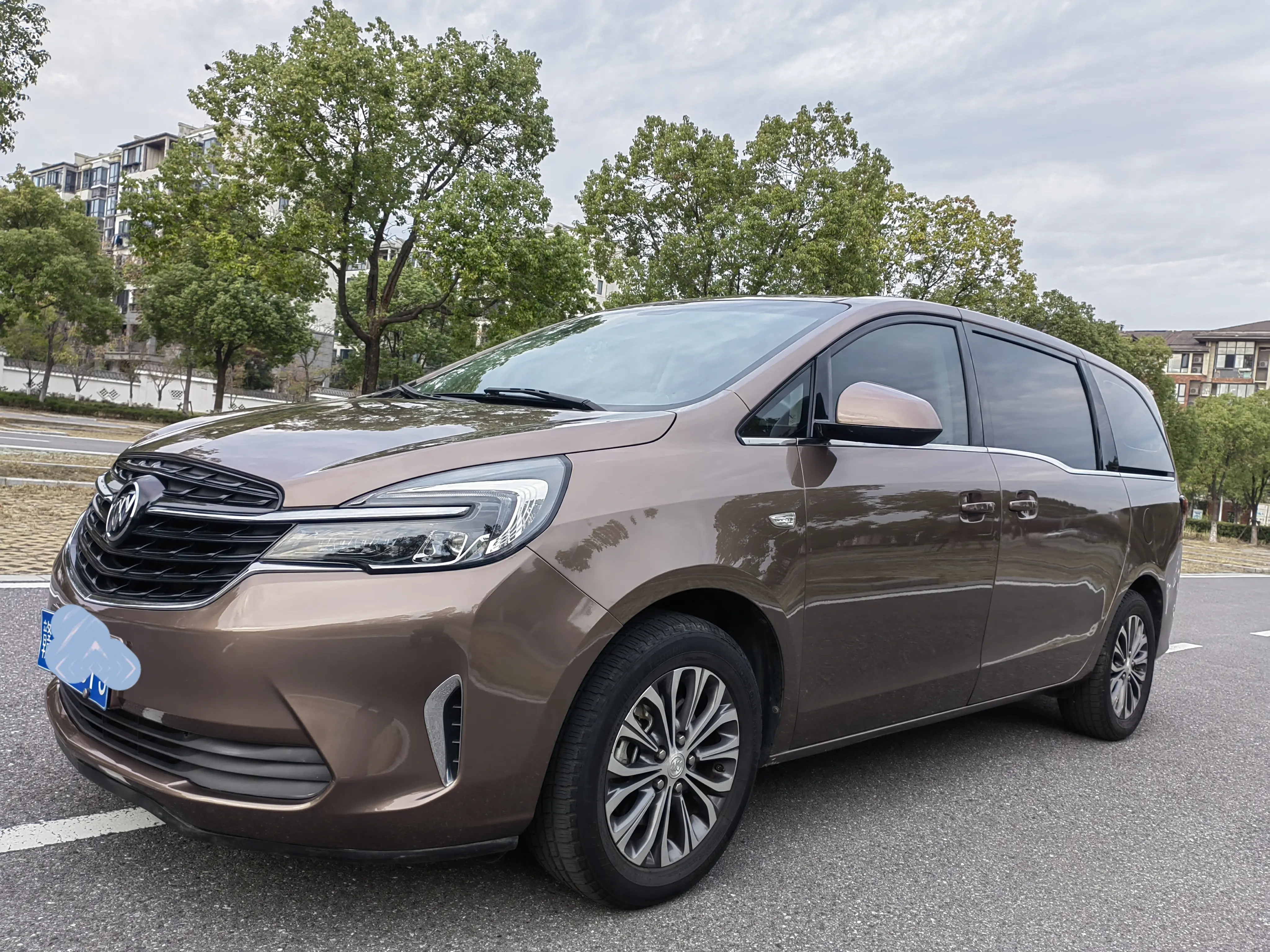 Buick GL8  из Китая