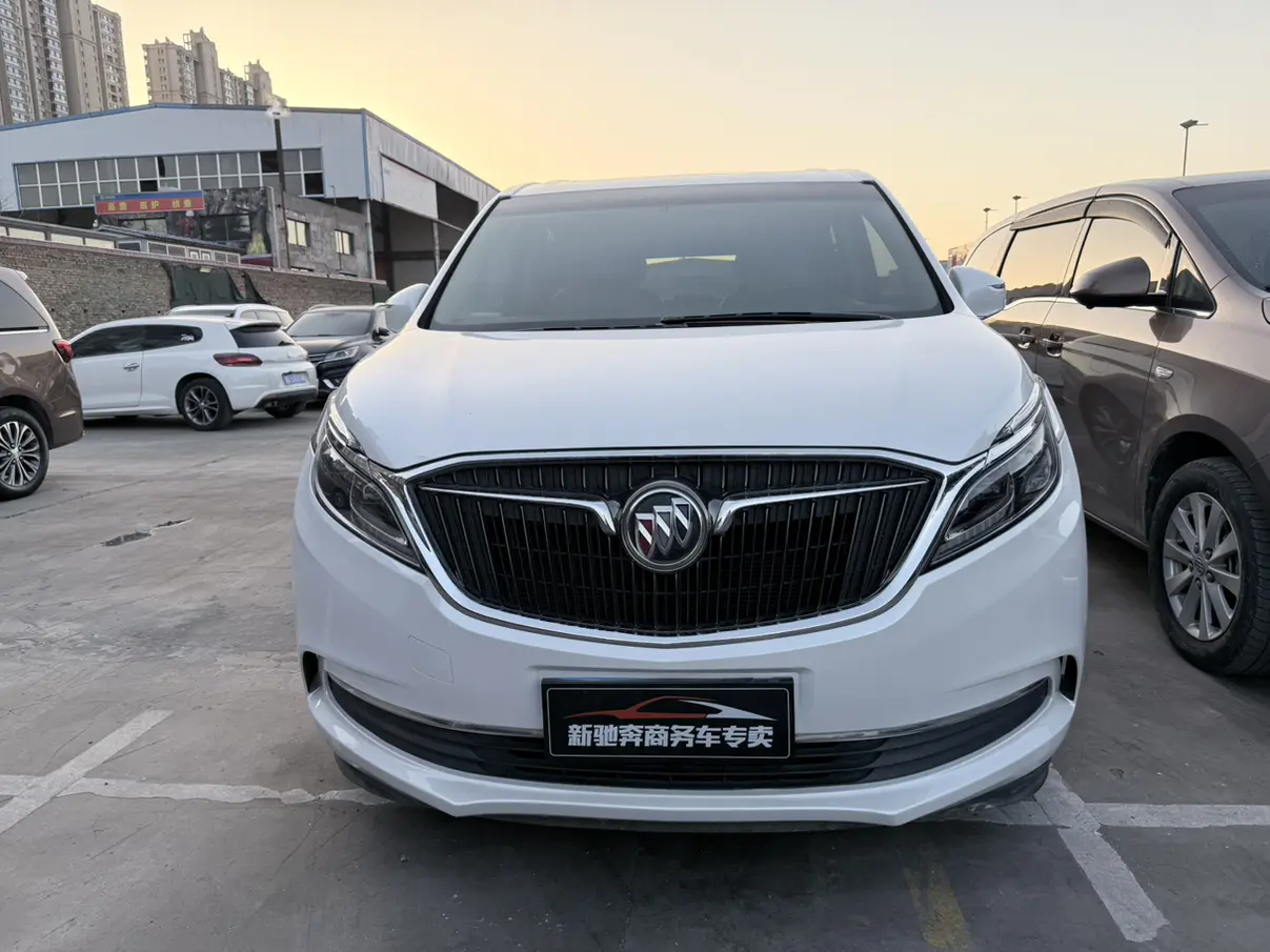 Buick GL8  из Китая