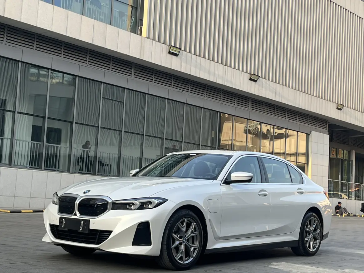 BMW i3  из Китая