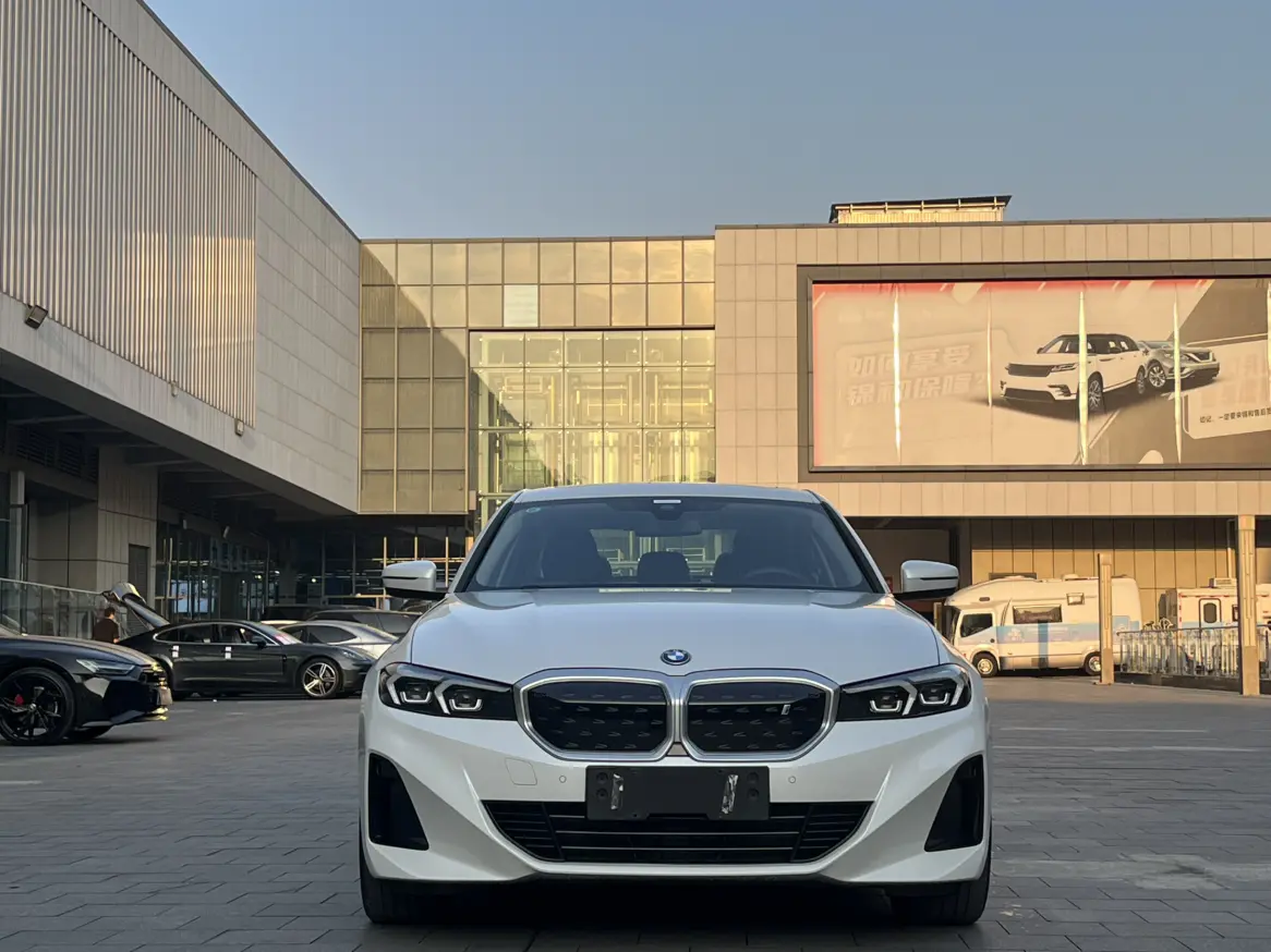 BMW i3  из Китая