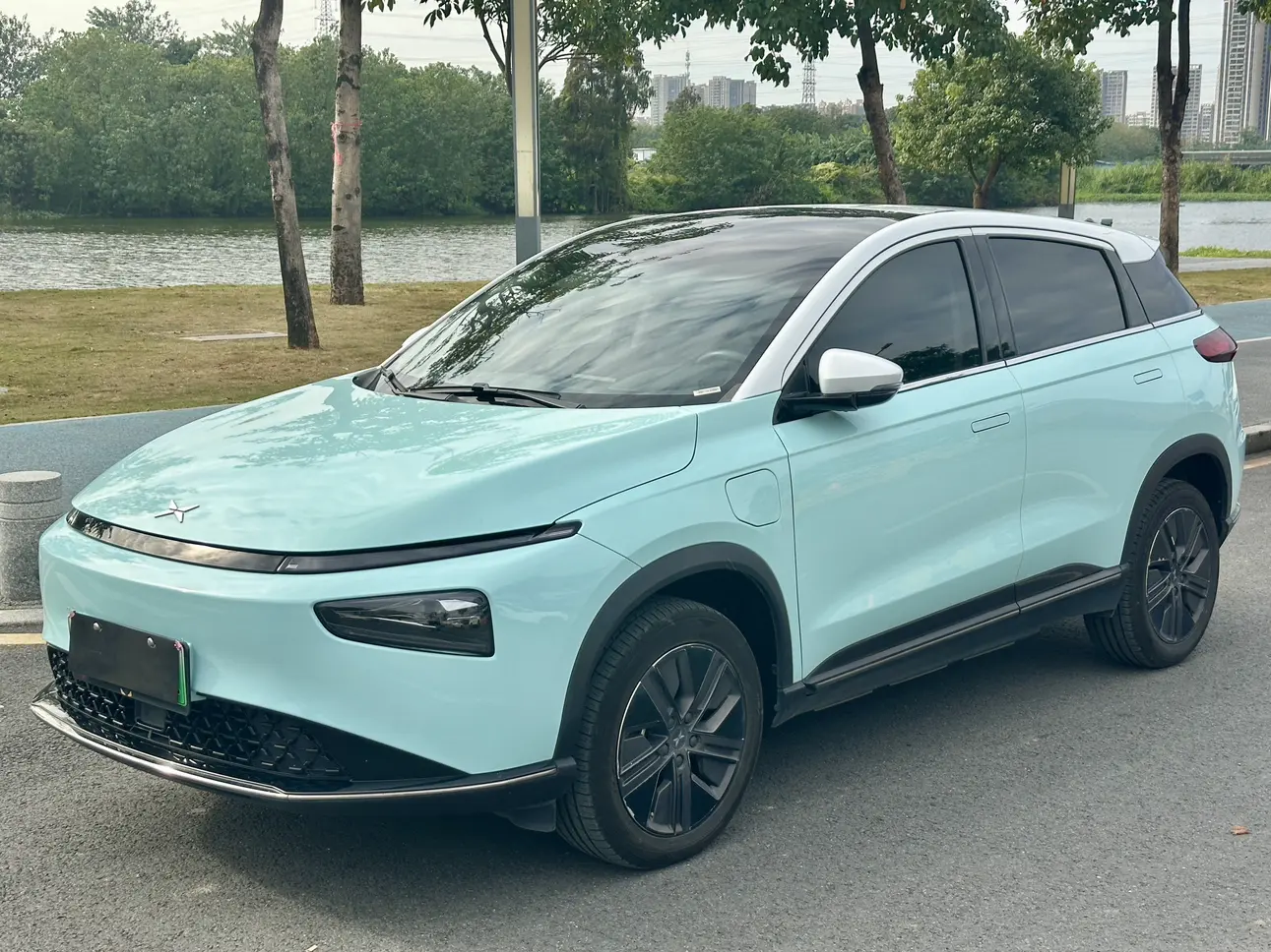 Xpeng G3  из Китая