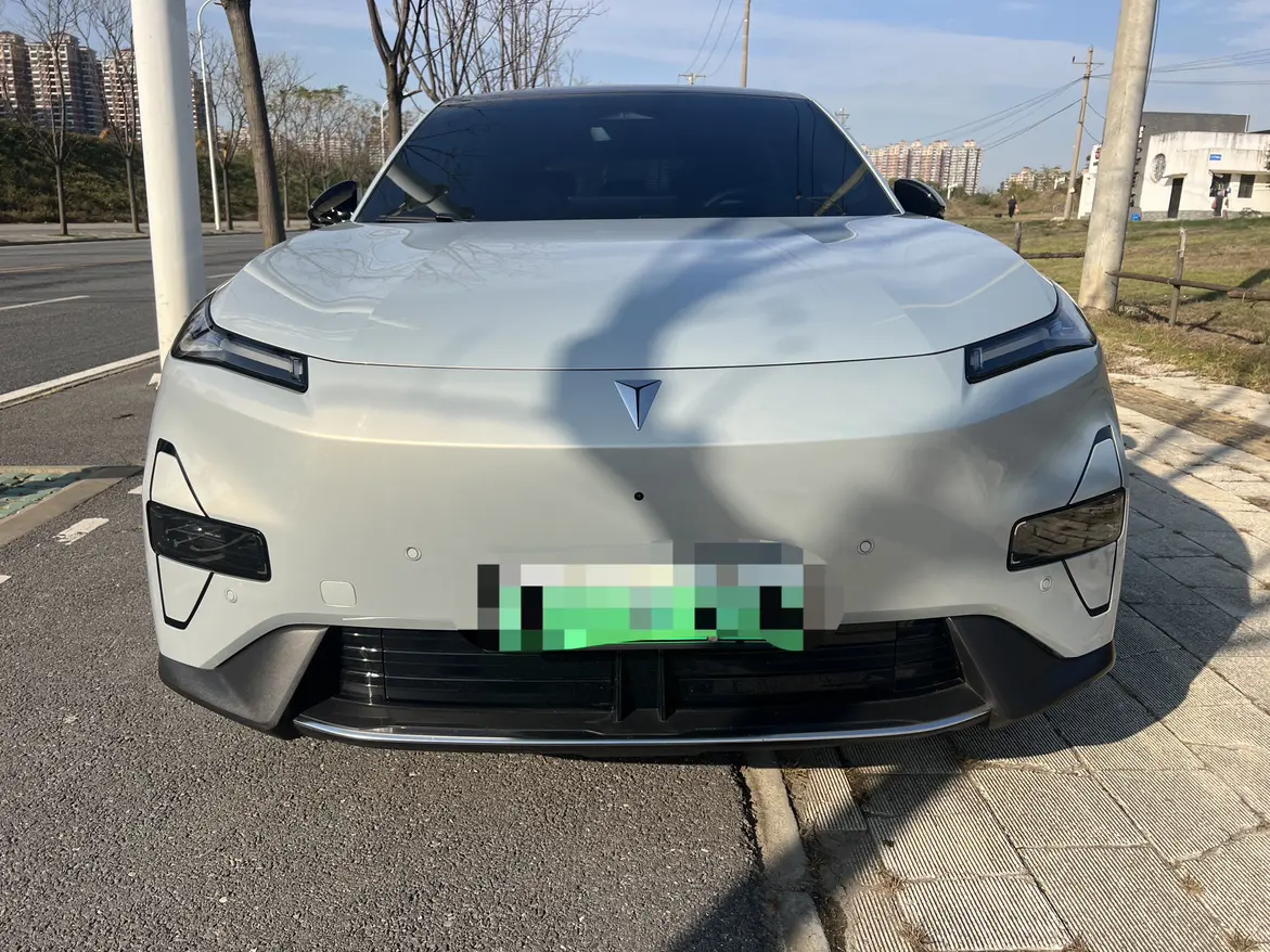 Deepal Dark blue S05  из Китая