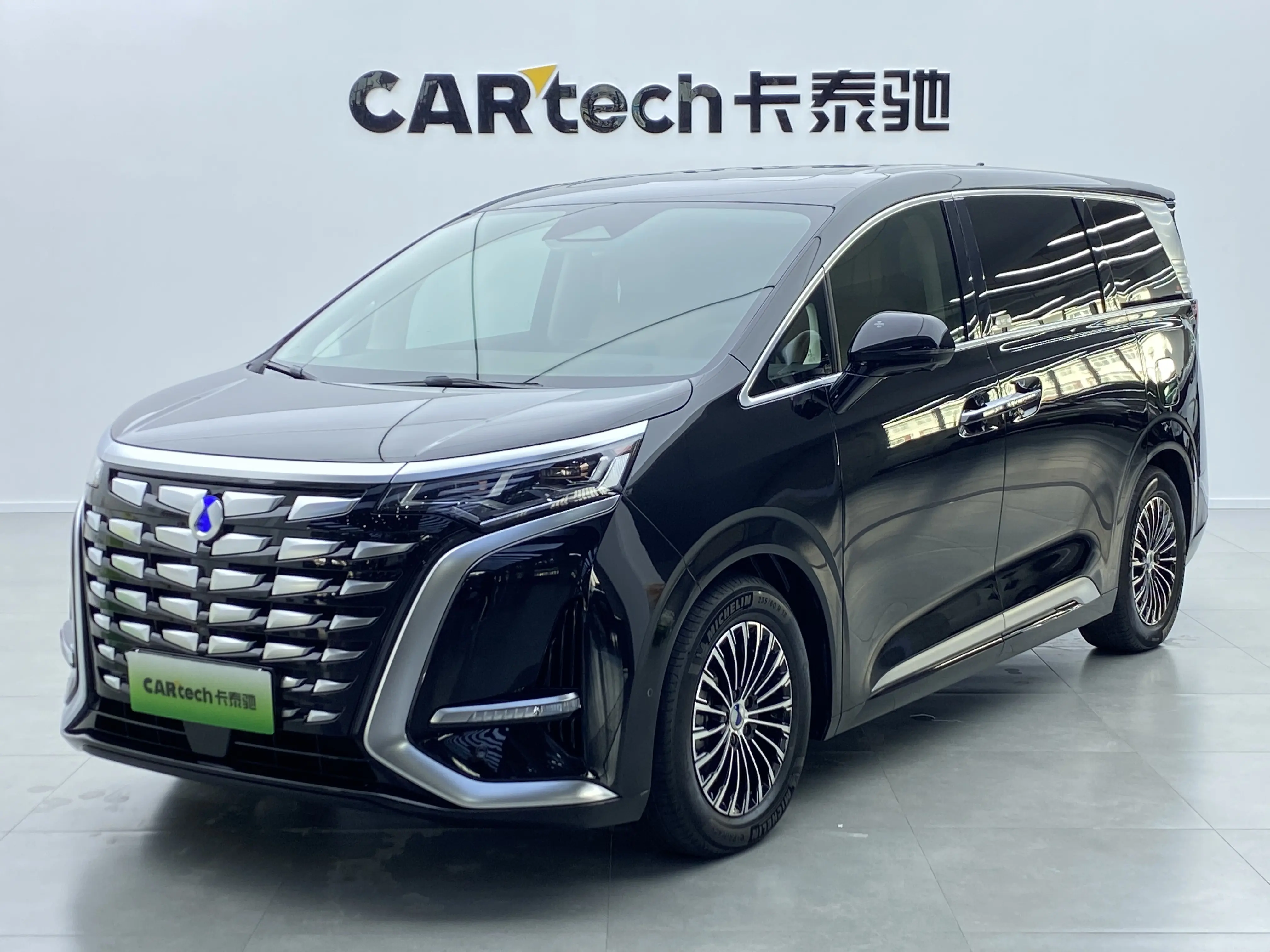 Denza D9 DM  из Китая