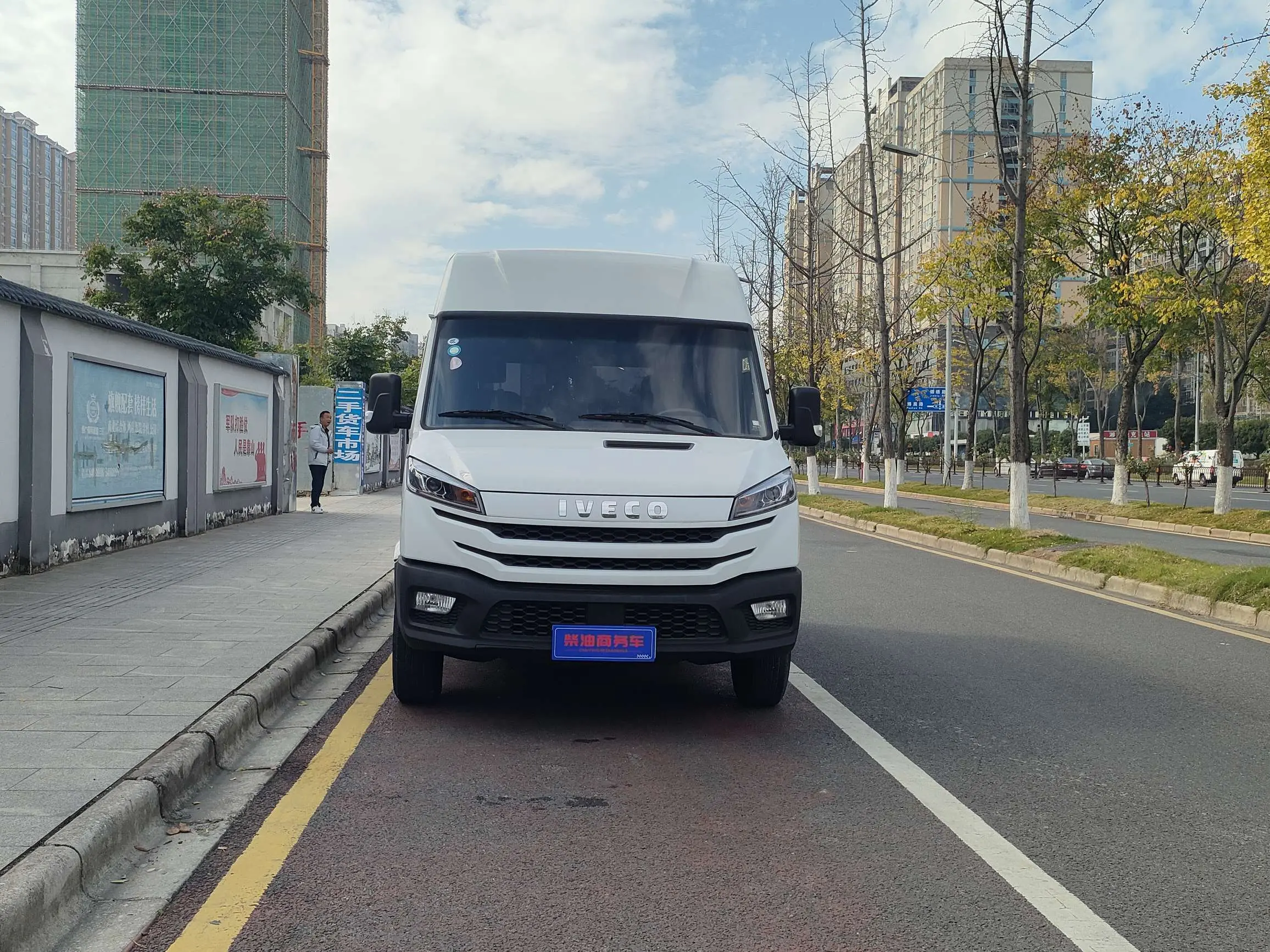 Iveco proud  из Китая