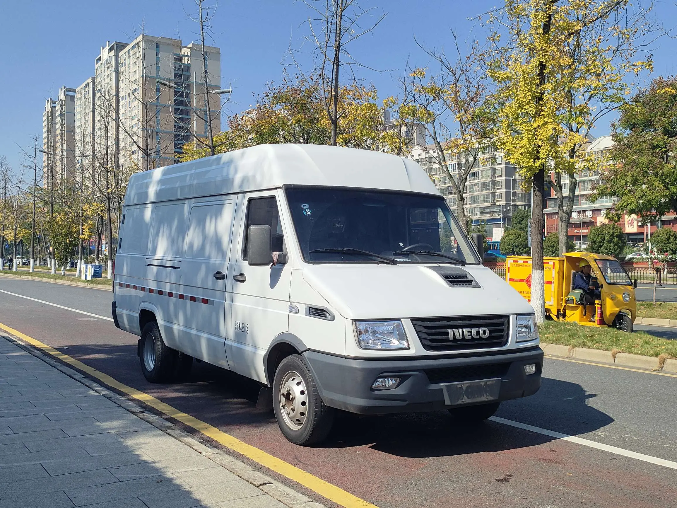 Iveco proud  из Китая