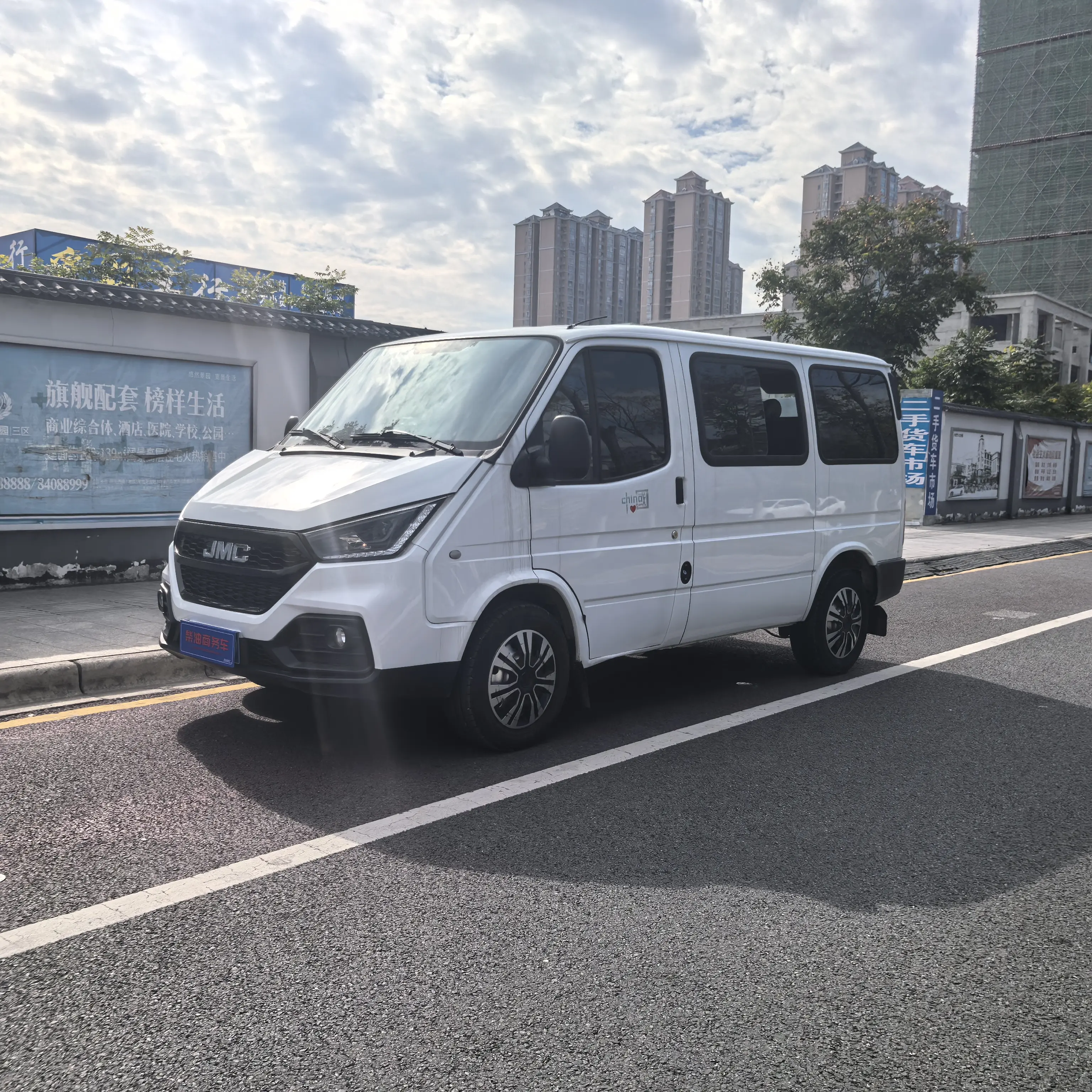 Jiangling Teshun  из Китая