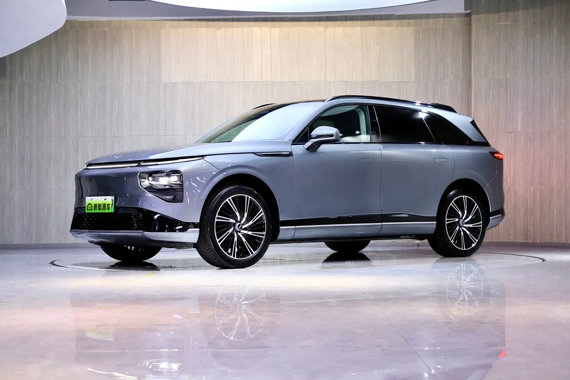 Xpeng G9  из Китая