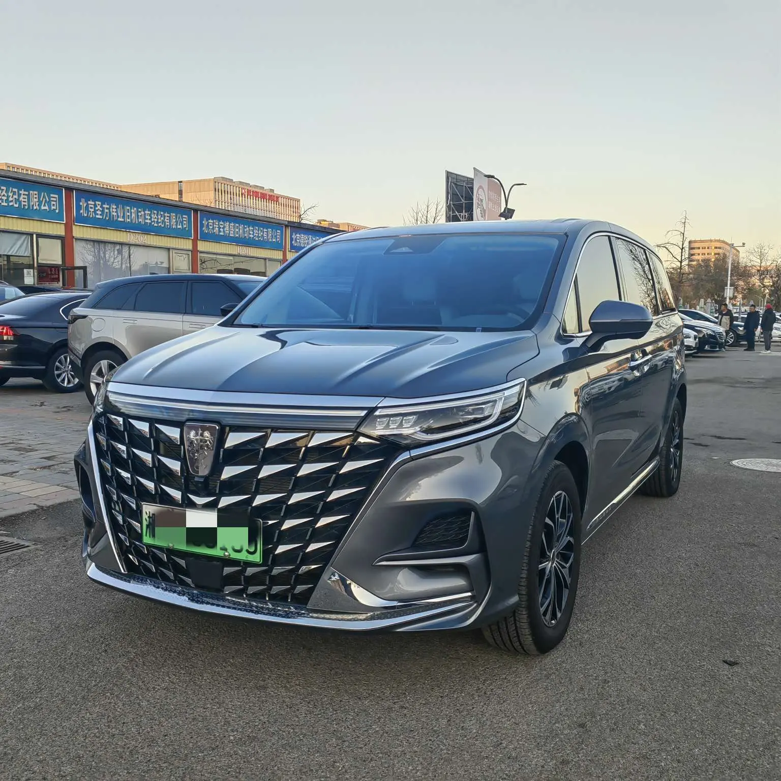 Roewe iMAX8 DMH  из Китая