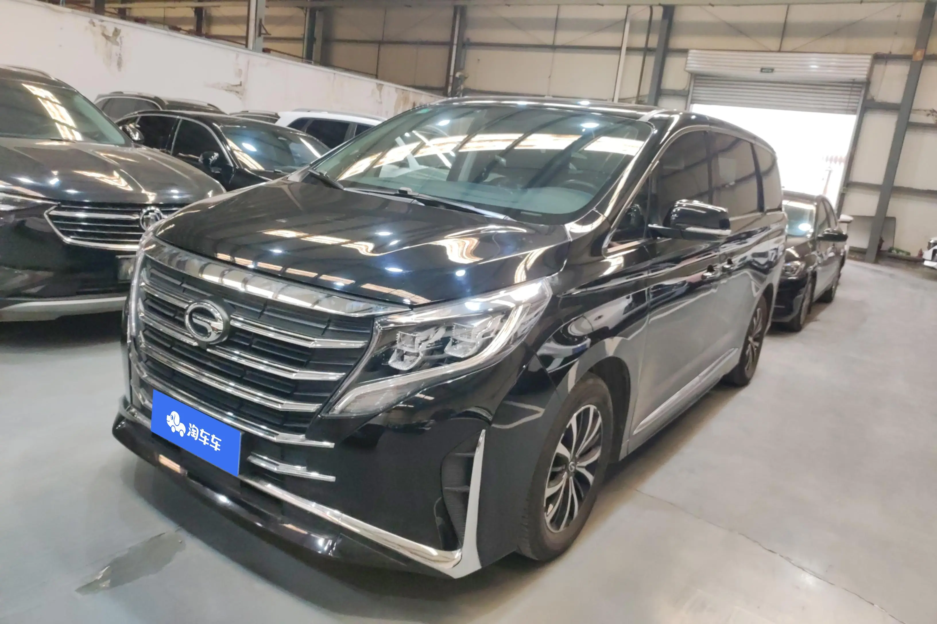 GAC Trumpchi M8  из Китая