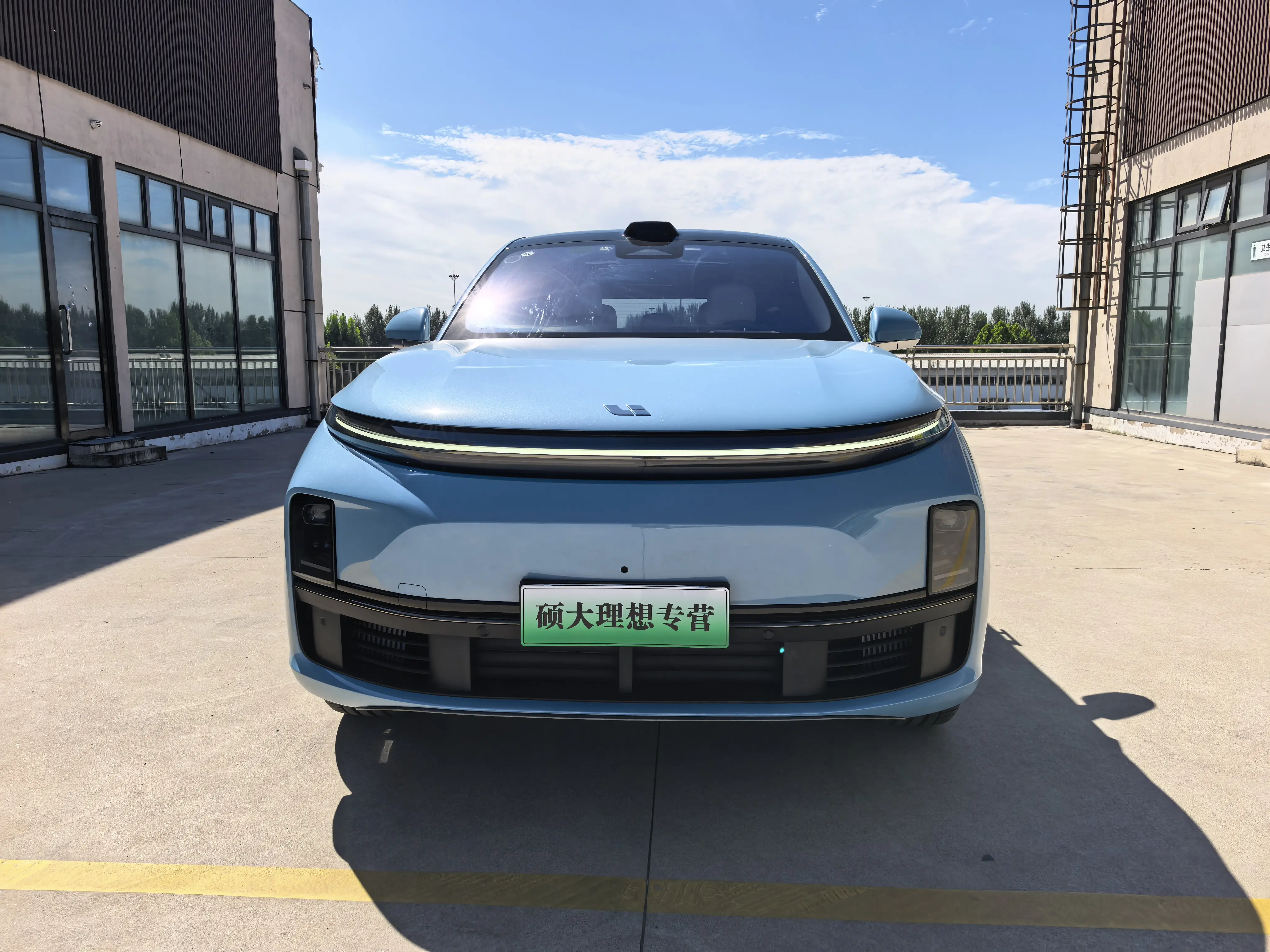 Li L7 (Ideal L7)  из Китая