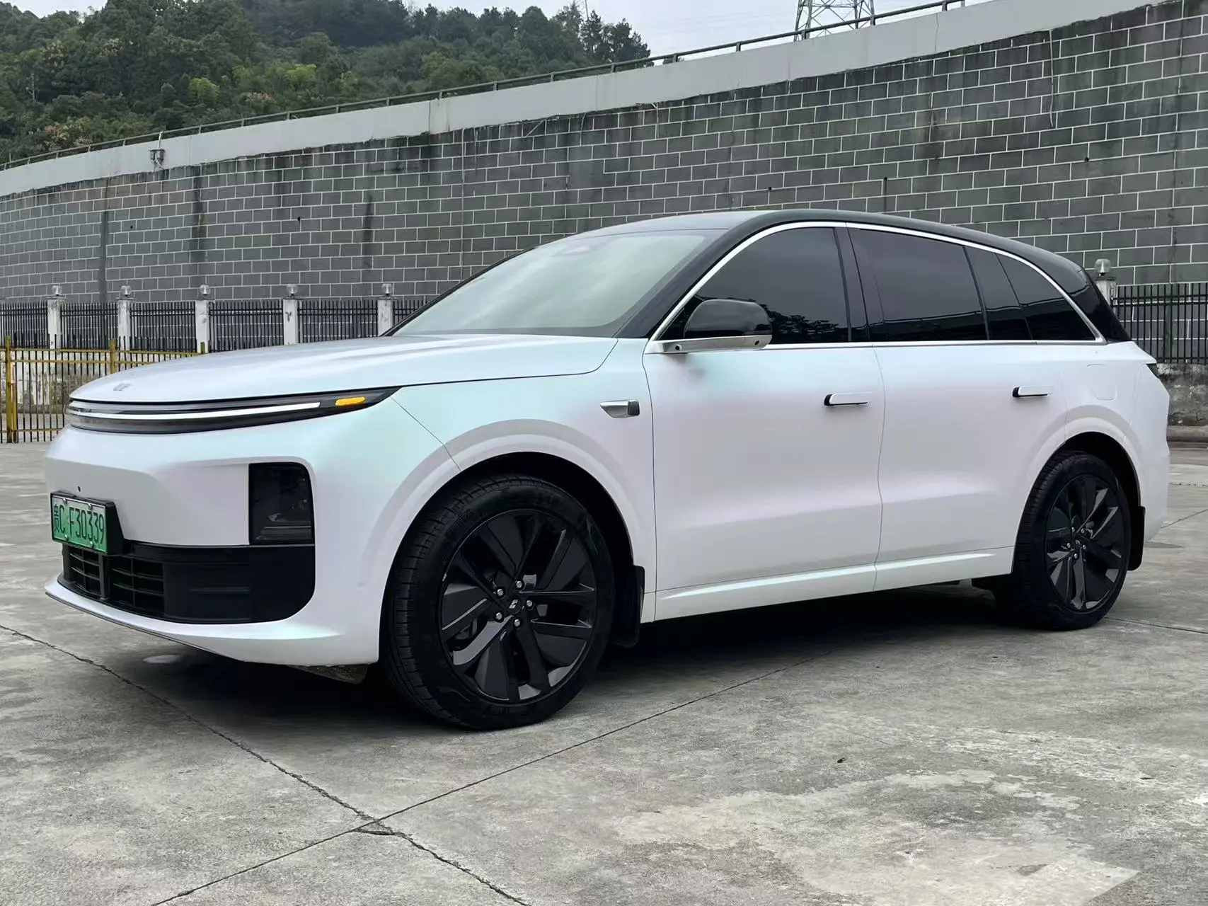 Li L6 (Ideal L6)  из Китая